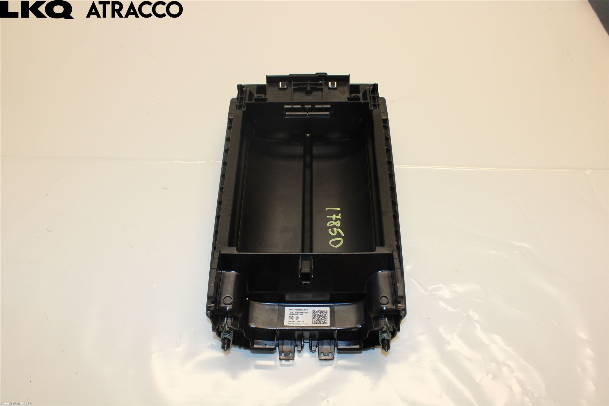 Mercedes-Benz MB C-KLASS (W206) 21- Innr Konsoll-Lomme