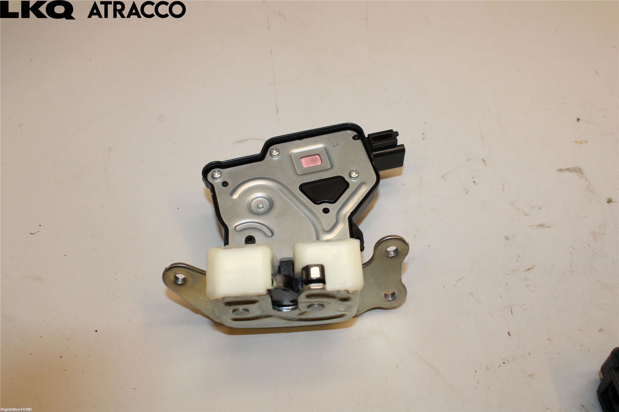 Suzuki SWIFT 17-24 Bakluke-Lokk Låsekasse