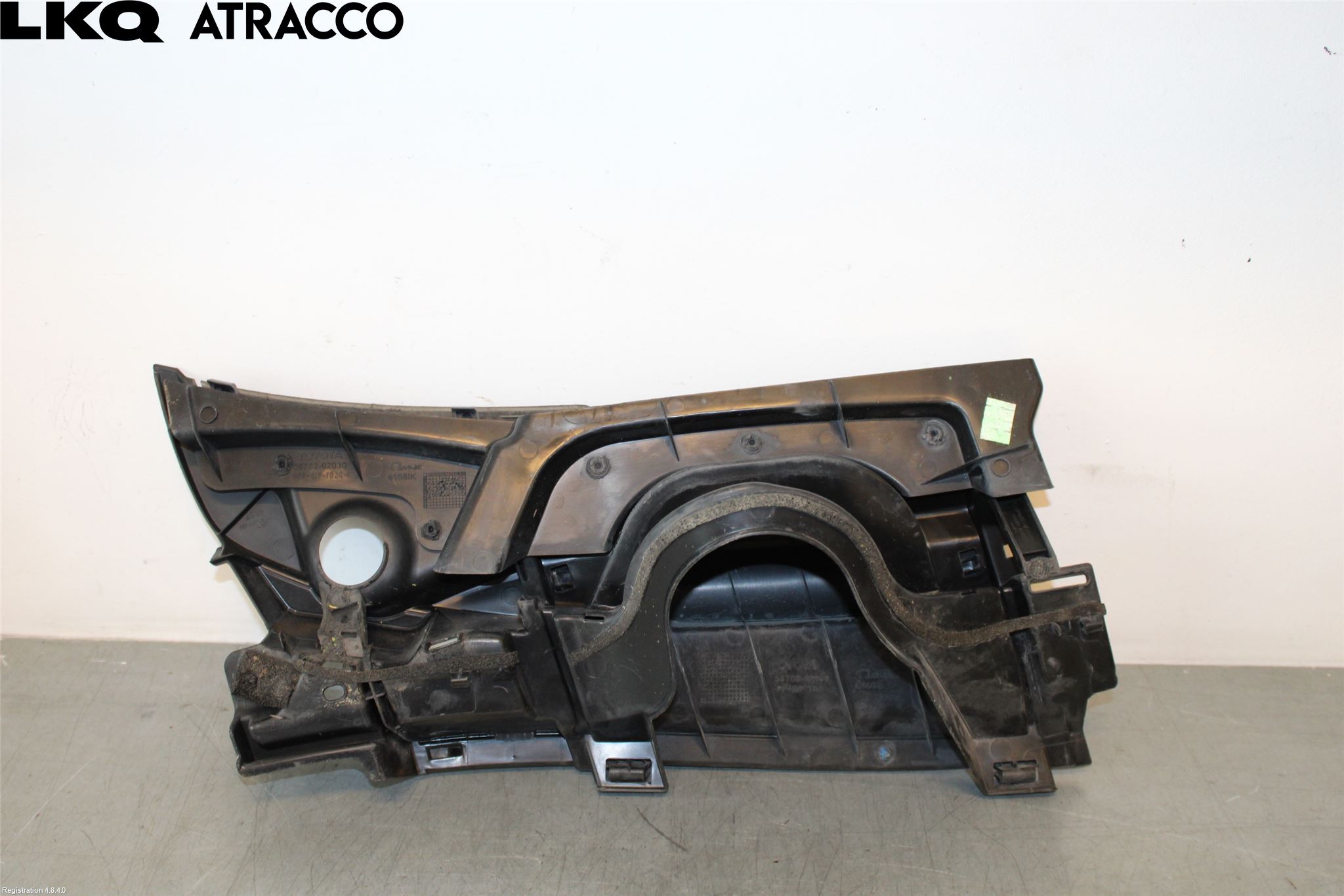 Toyota AURIS 10-12 Visker Deksel-Grill-Under Frr