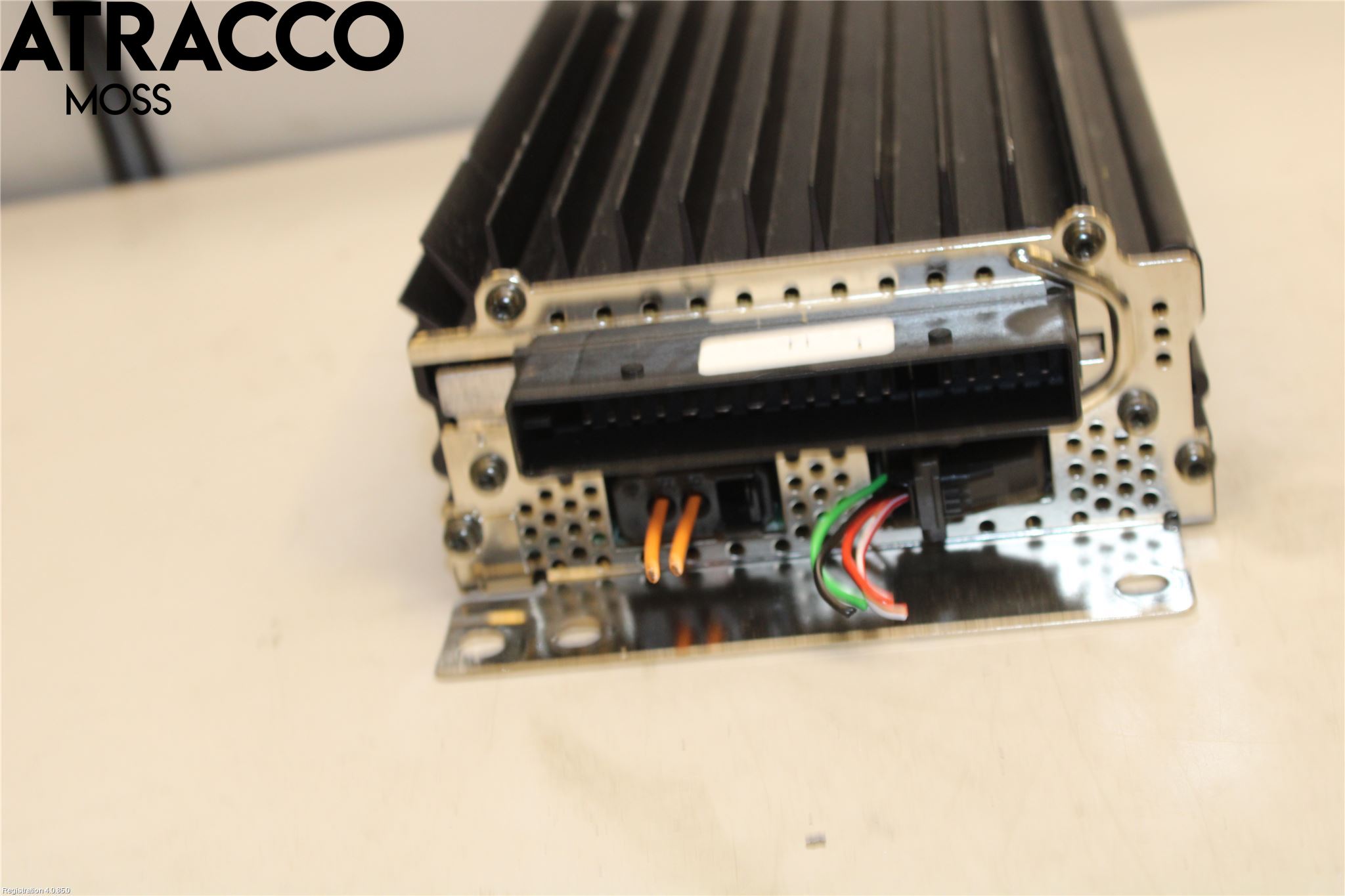 Porsche CAYENNE 03- Stereo Forsterker