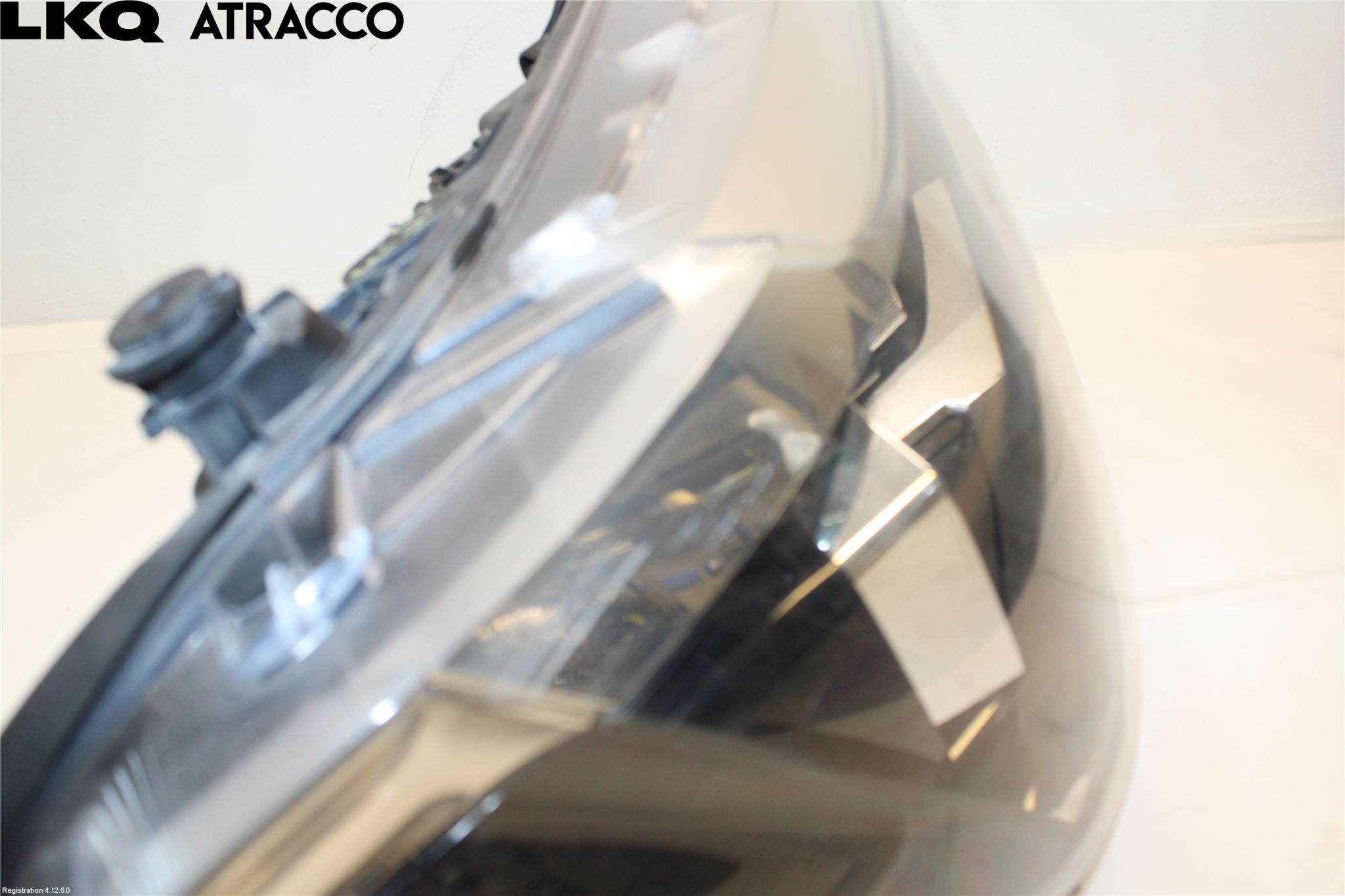 Volkswagen VW CRAFTER II / E-CRAFTER 17- Frontlykt Høyre