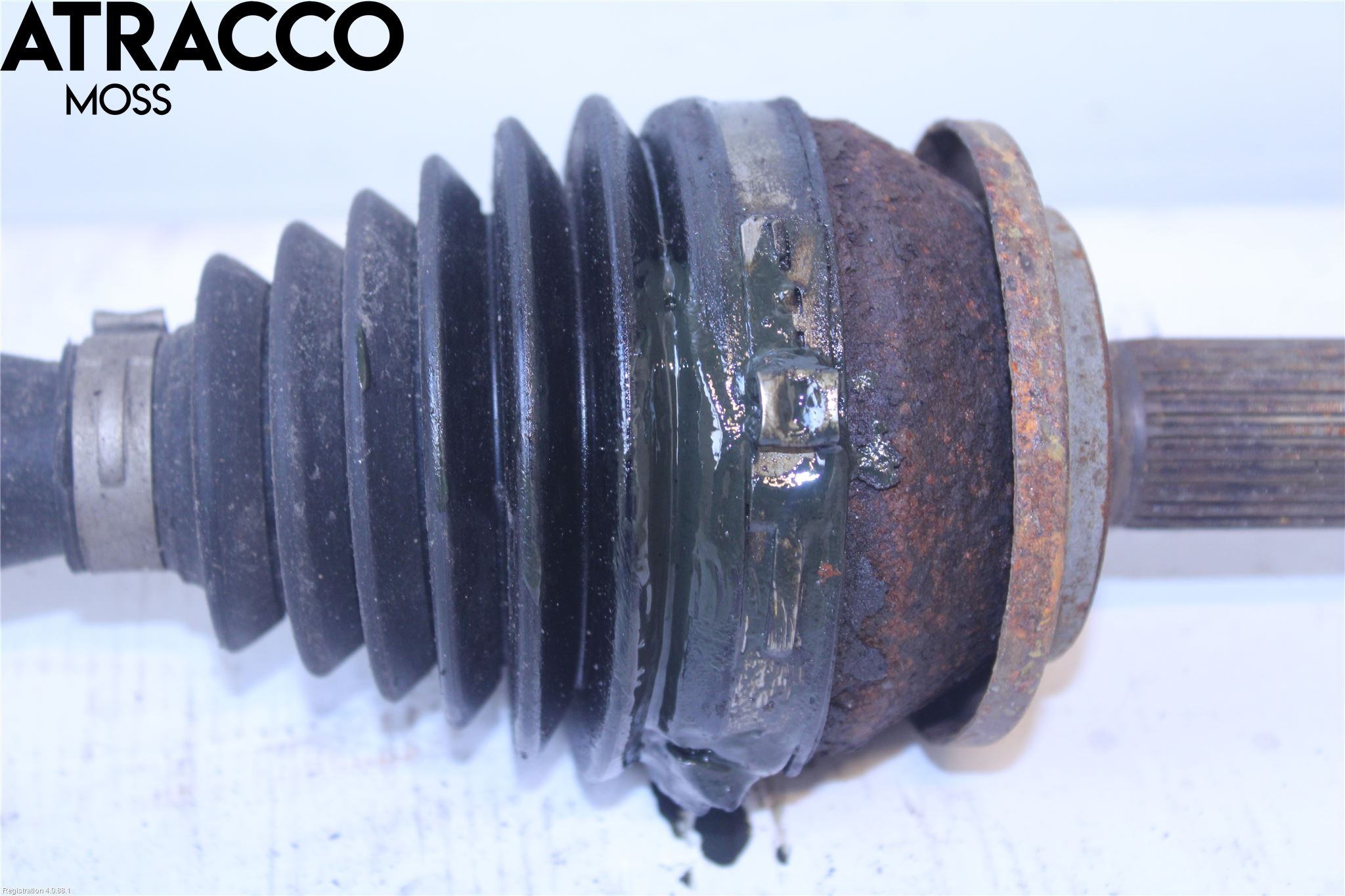 Toyota AVENSIS 09-15 Drivaksel Foran Kompl Høyre