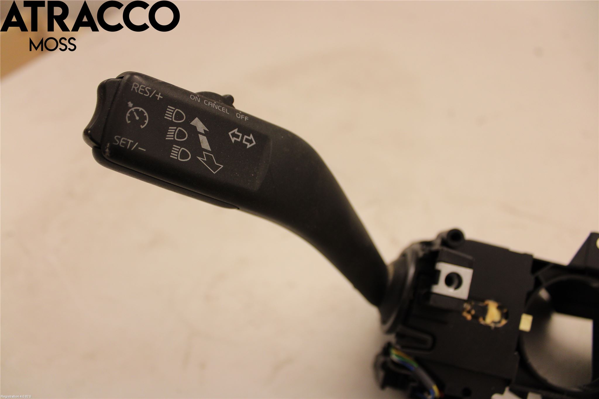 Volkswagen VW UP! / E-UP! Bryter Ratt Kombi H Og V