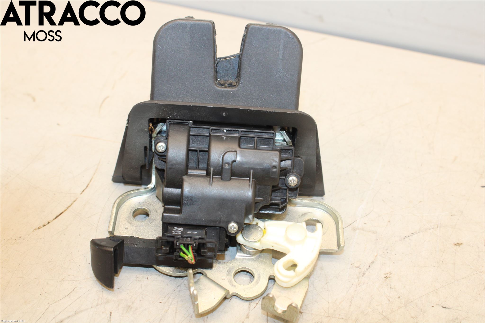 Audi A4/S4 08-11 Bakluke-Lokk Låsekasse