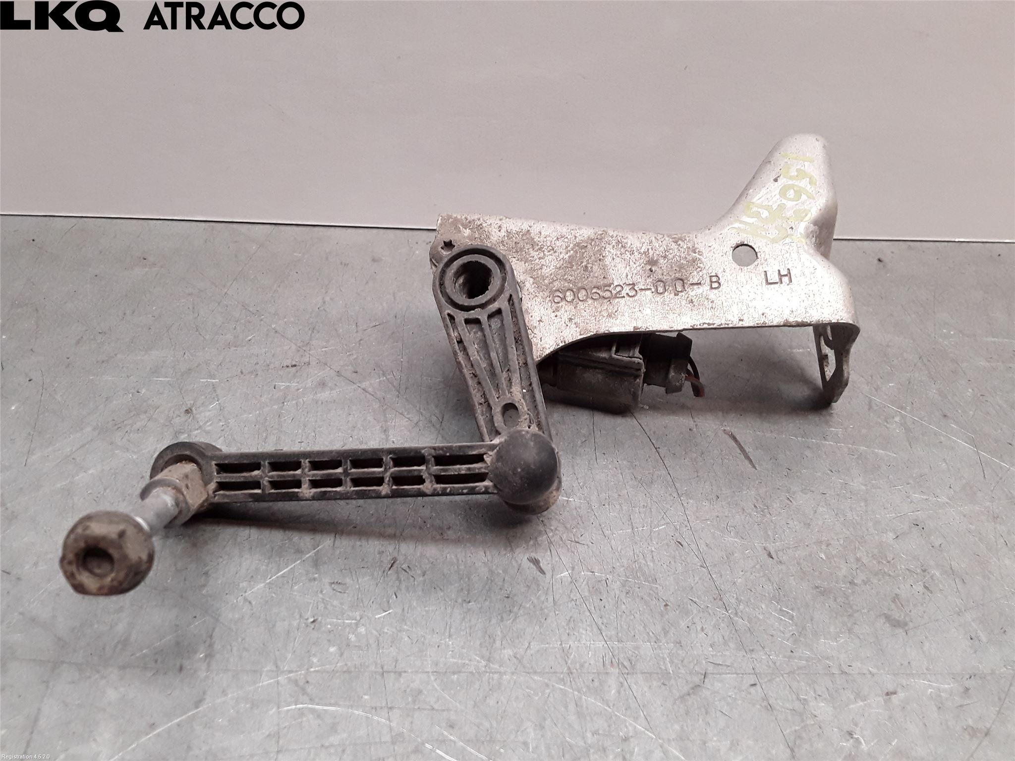 Tesla MODEL S 13- Nivåreg Sensor