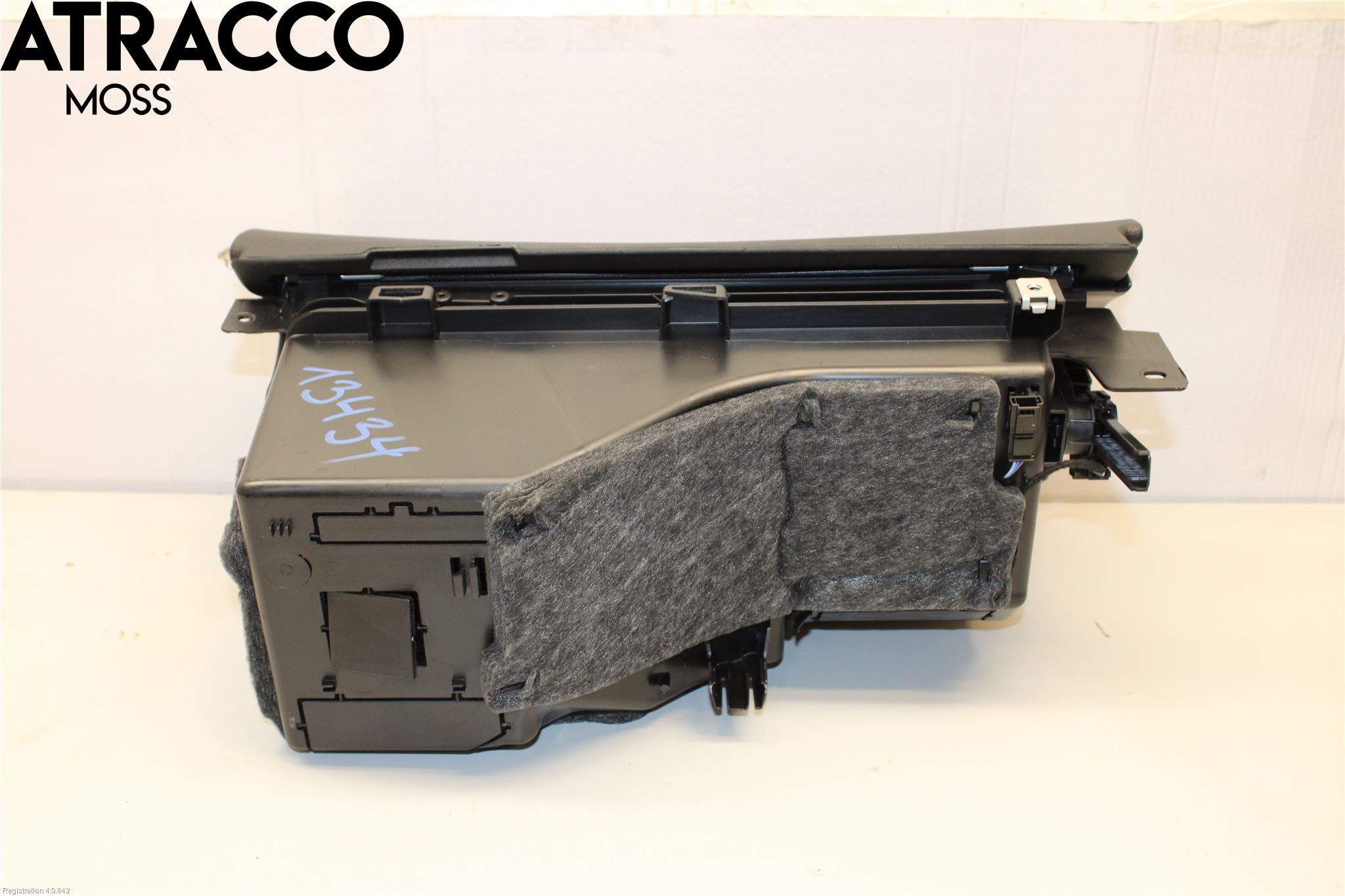 Mercedes-Benz MB E-KLASS (W213) 16-23 Innr Hanskerom