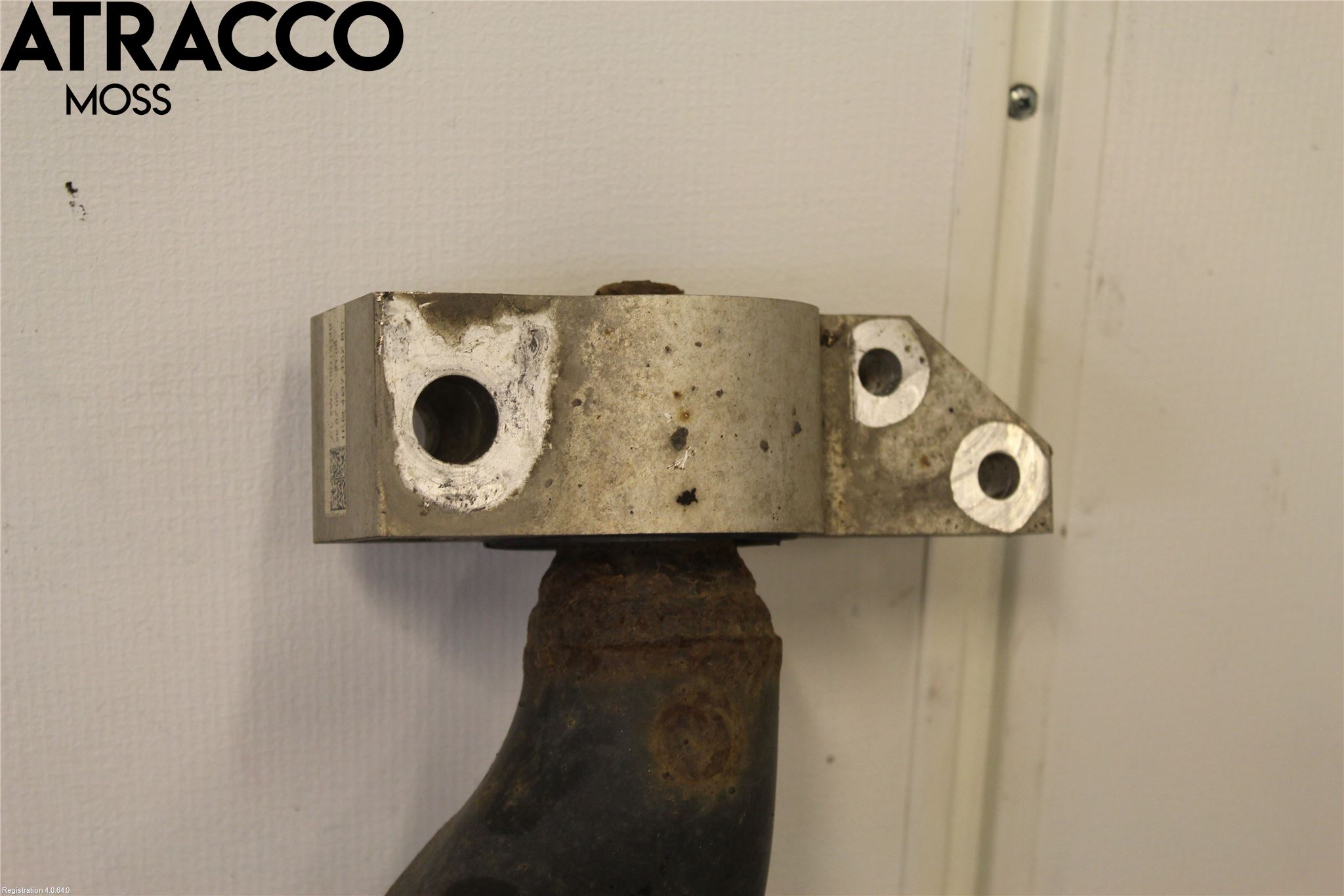 Volkswagen VW TOURAN 03-10 Bærearm Foran Høyre Nedre