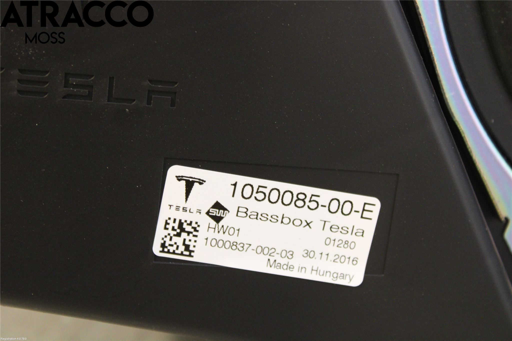 Tesla MODEL X 16- Innr Høyttaler