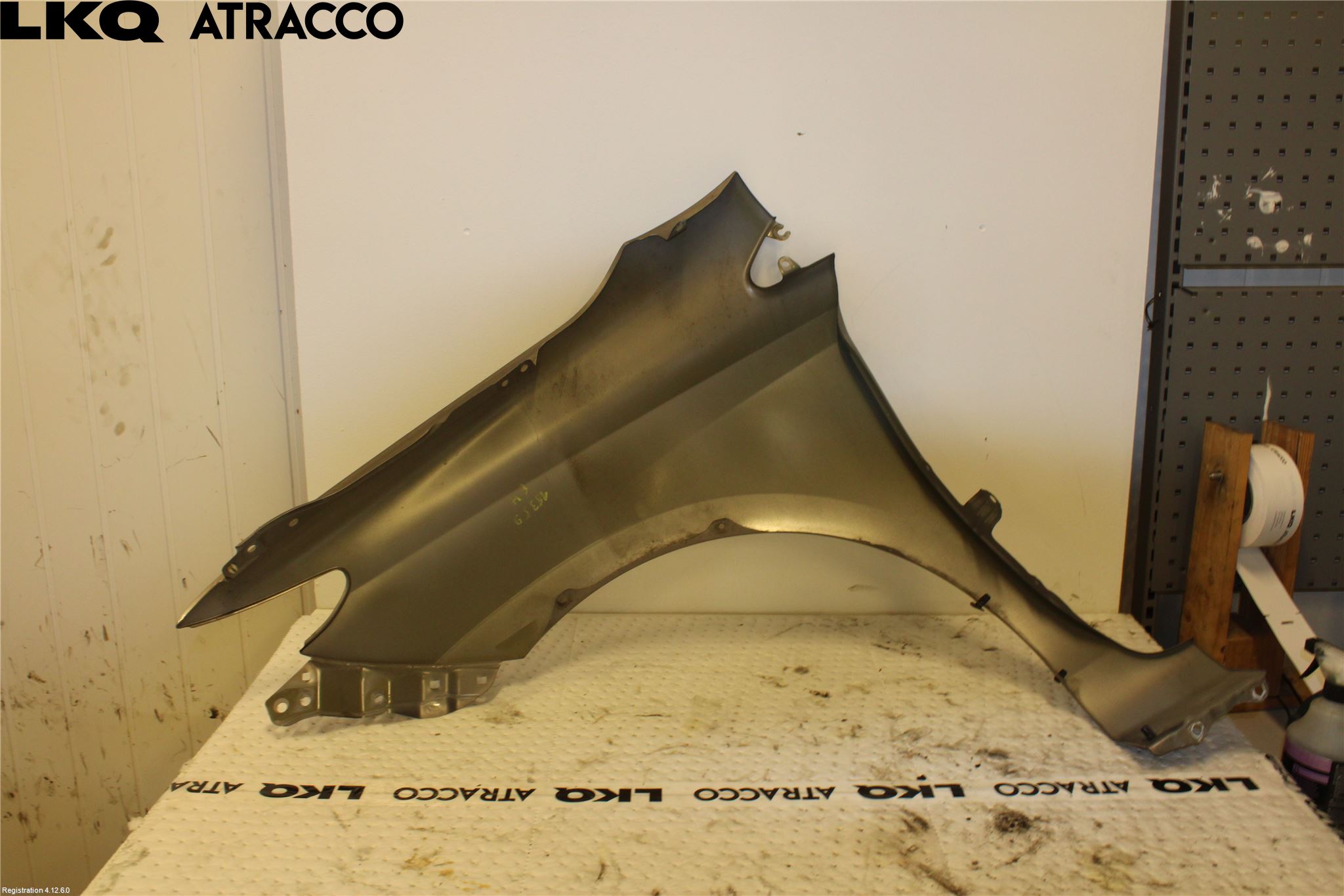 Toyota AURIS 13-19 Skjerm Foran Høyre