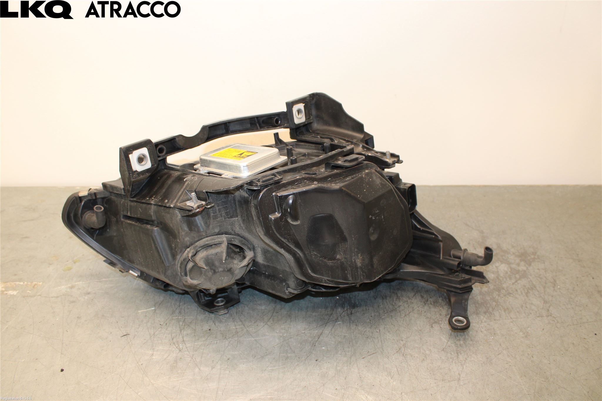 BMW 5 E60/61 Sed/Tou 02-10 Frontlykt Høyre