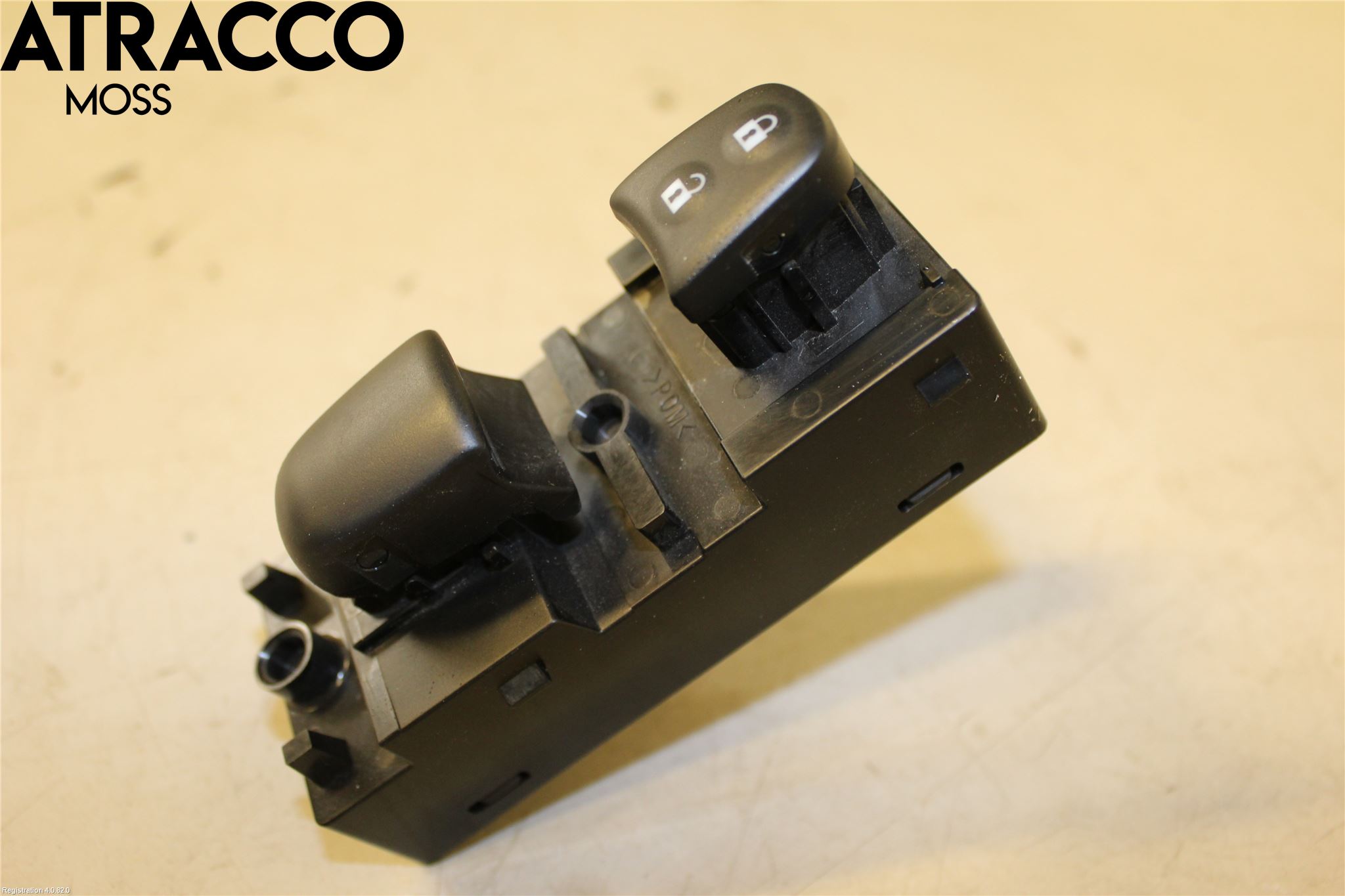 Nissan LEAF 18- Bryter Vindusheis