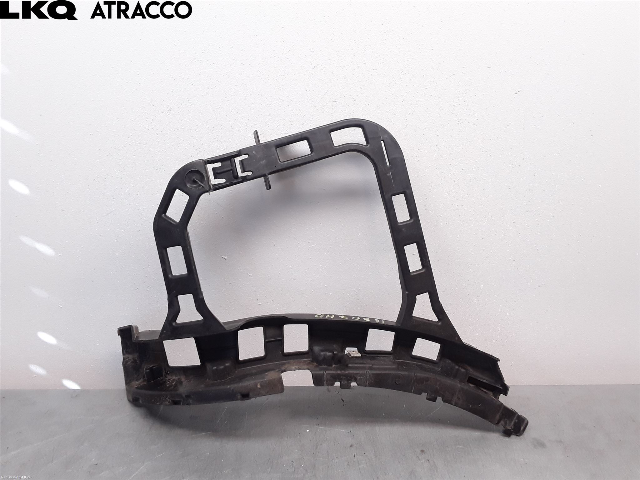 Volkswagen VW PASSAT 15-19 Støtfanger Bak Feste