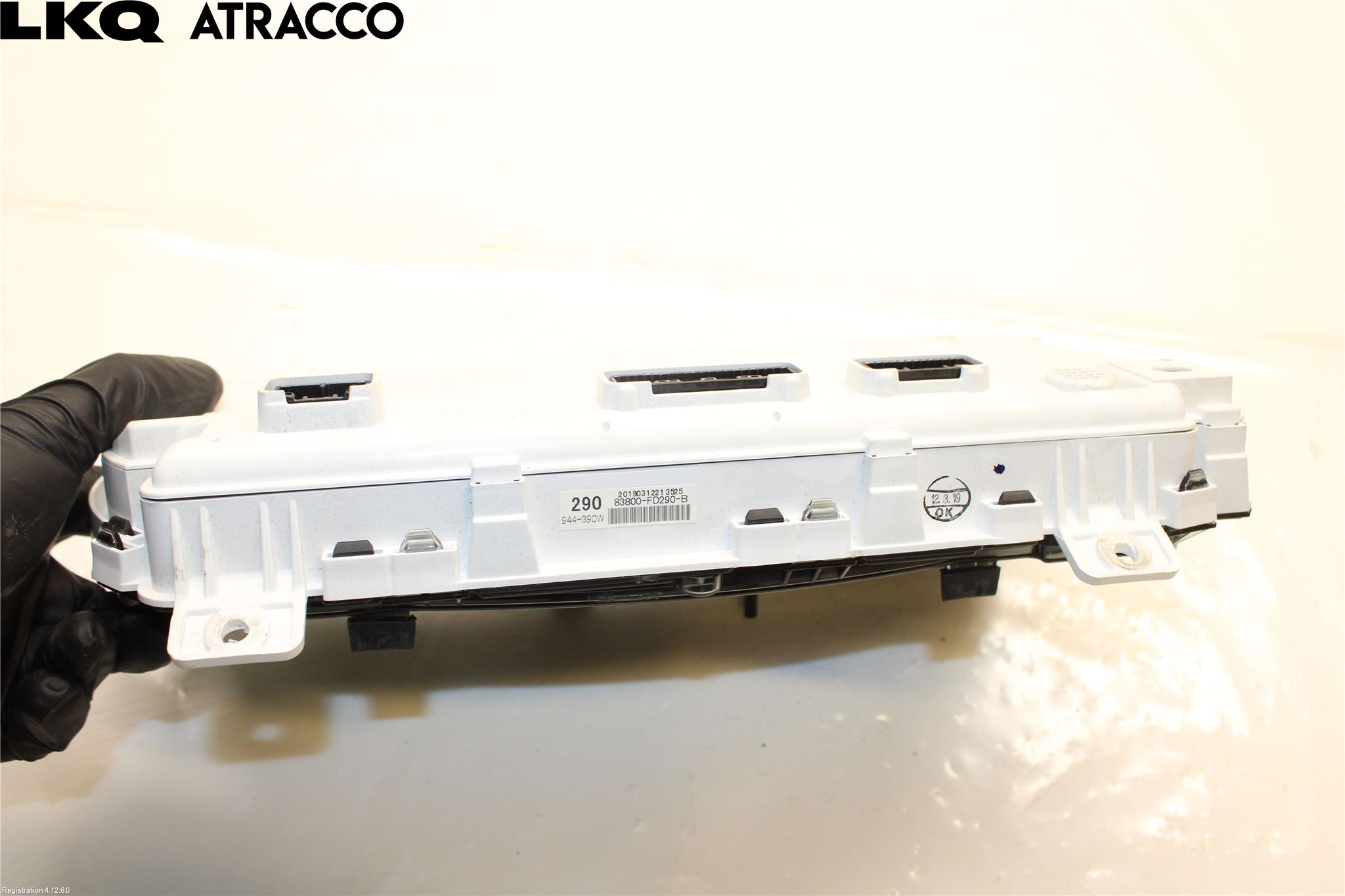 Toyota HILUX 16- Instr Speedometer