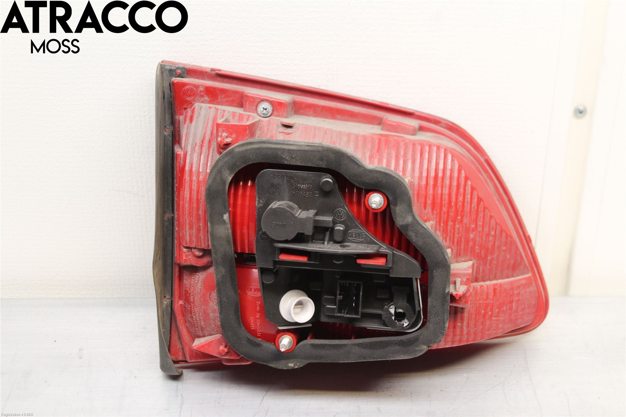 Volkswagen VW TOURAN 10-15 Baklykt Høyre  På Luke(Indre)