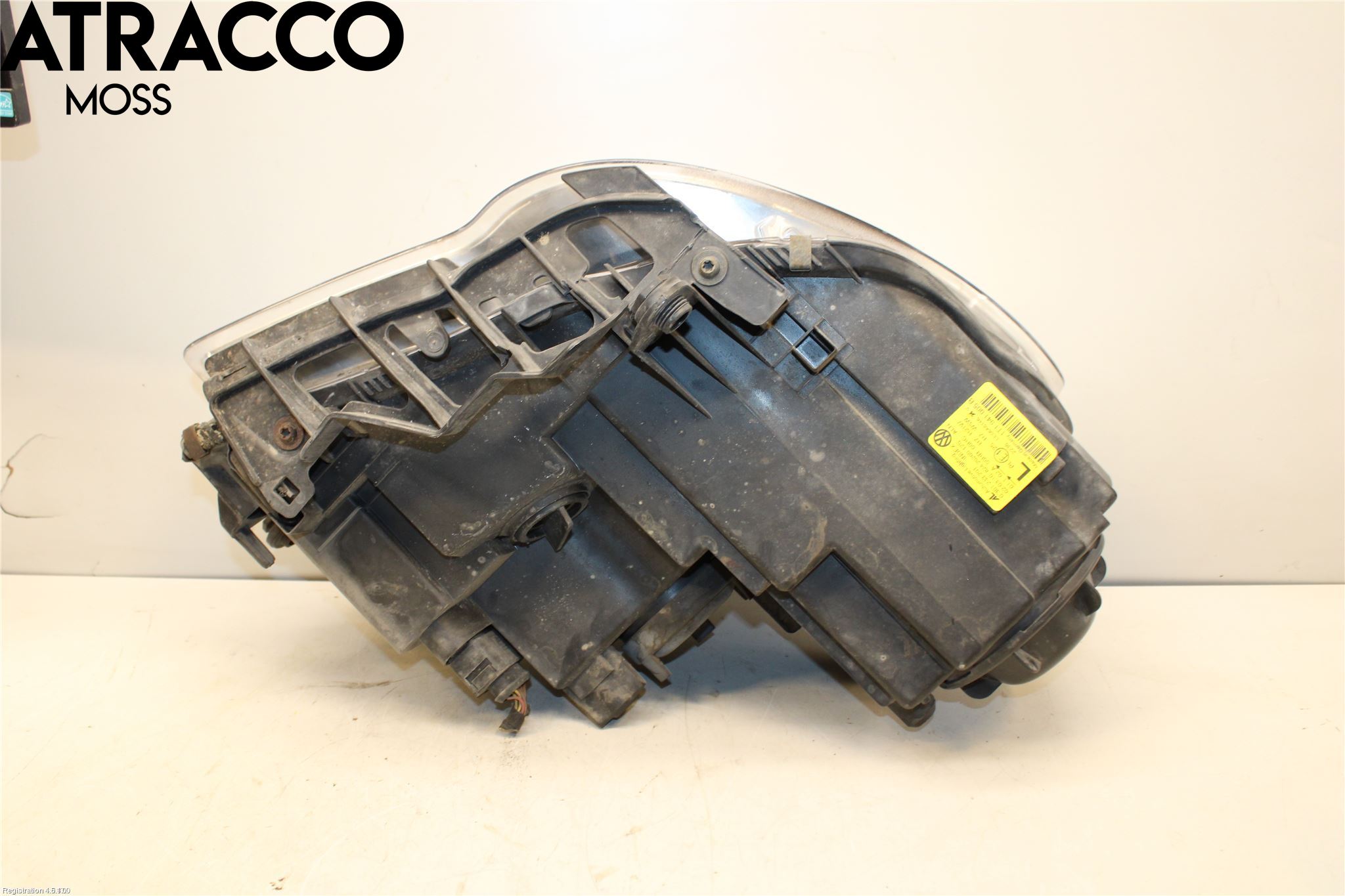 Volkswagen VW TOURAN 03-10 Frontlykt Venstre