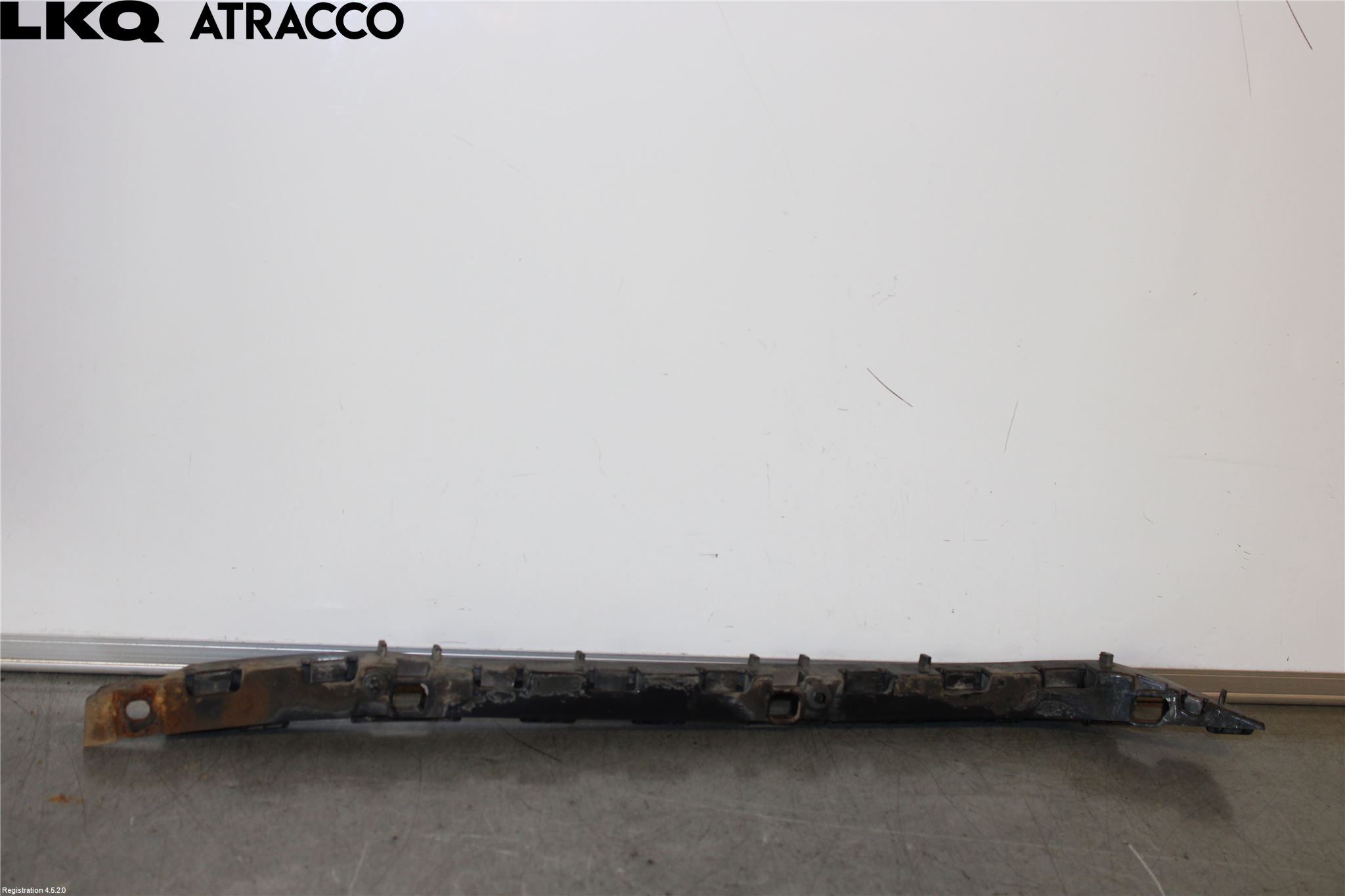 Mercedes-Benz MB E-KLASS (W212) 09-16 Støtfanger Bak Feste