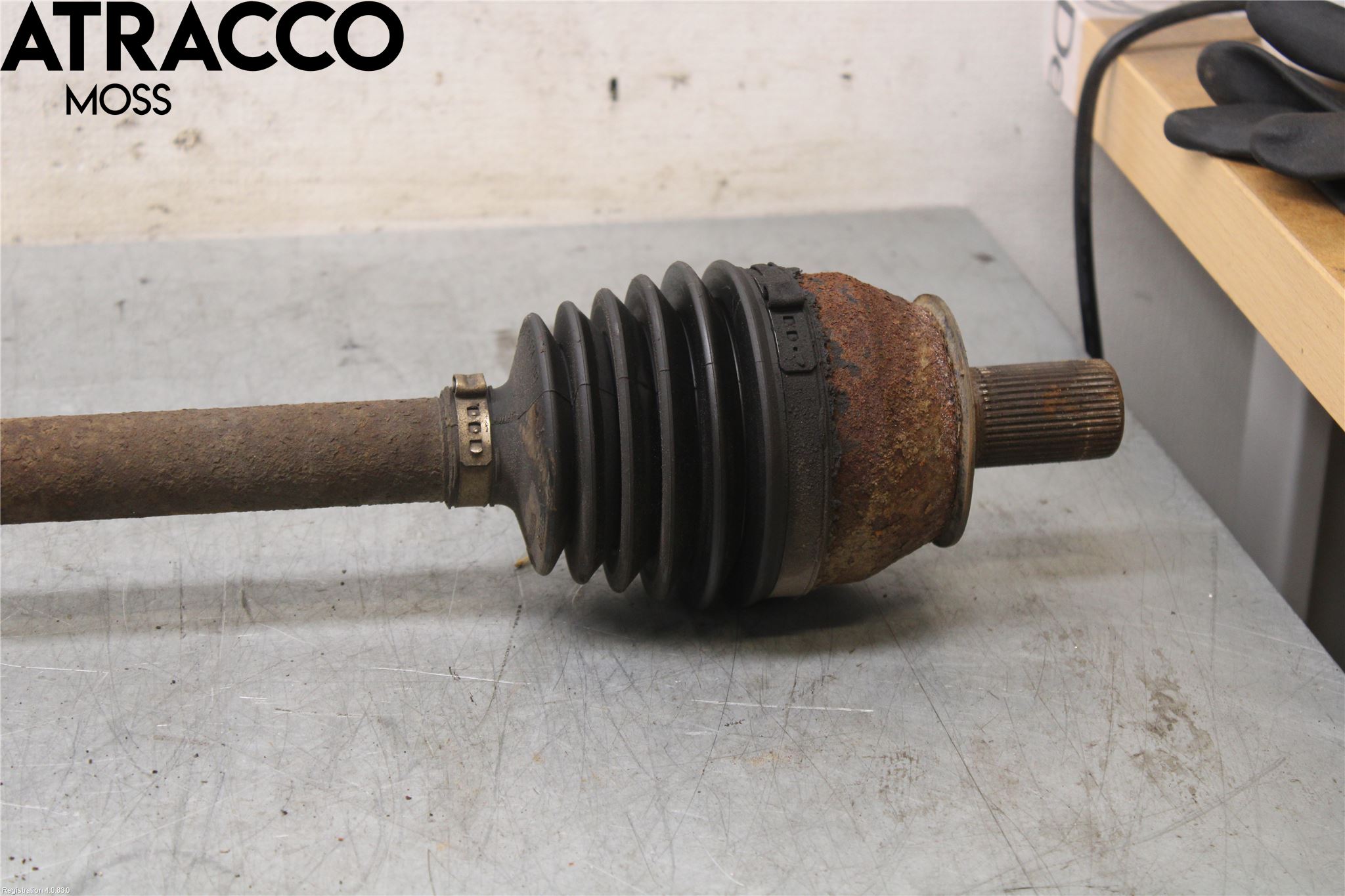 Volvo V60 11-13 Drivaksel Foran Kompl Høyre