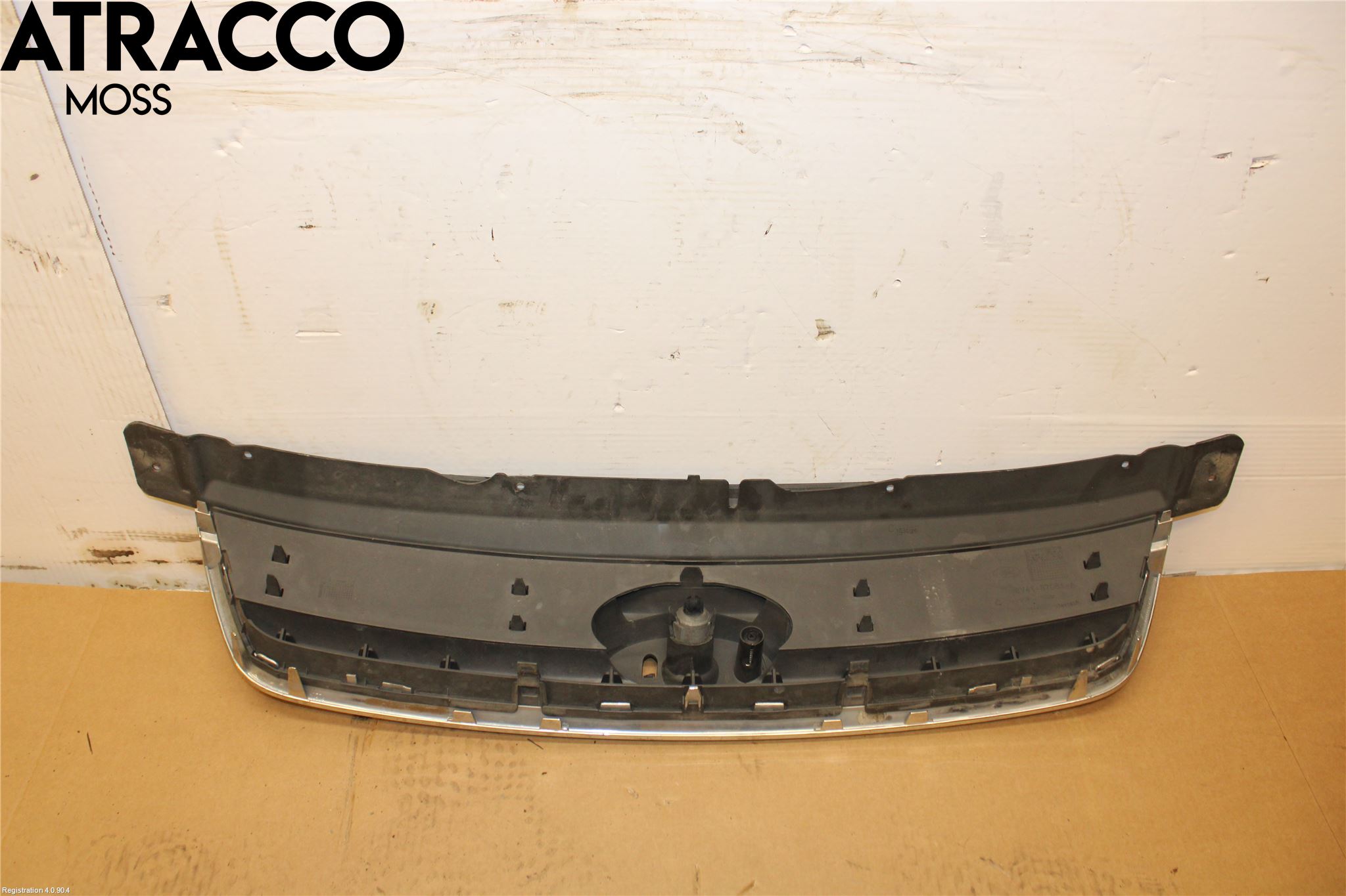 Ford KUGA 08-12 Grill Komplett