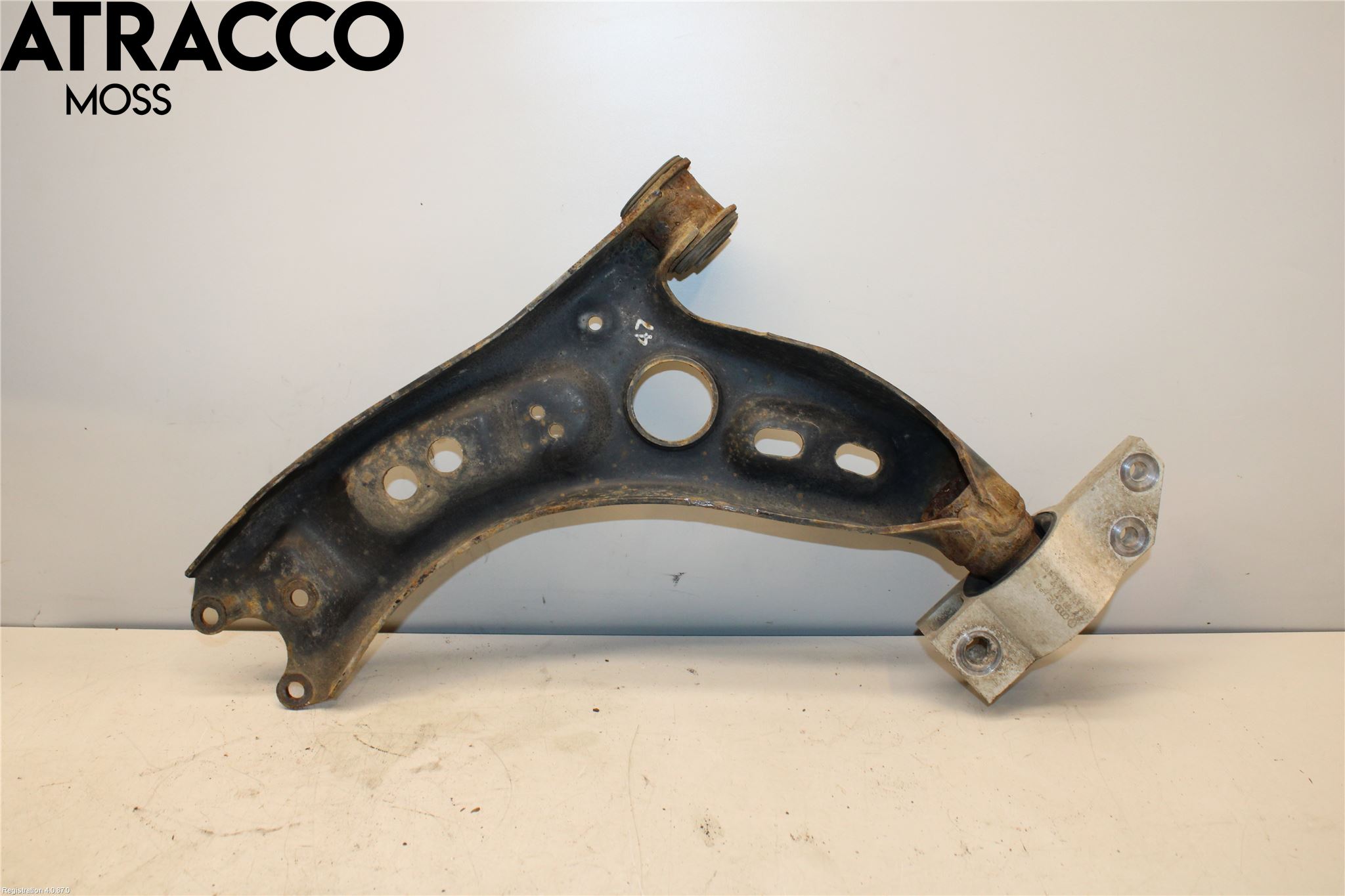 Volkswagen VW GOLF VI 09-13 Bærearm Foran Høyre Nedre