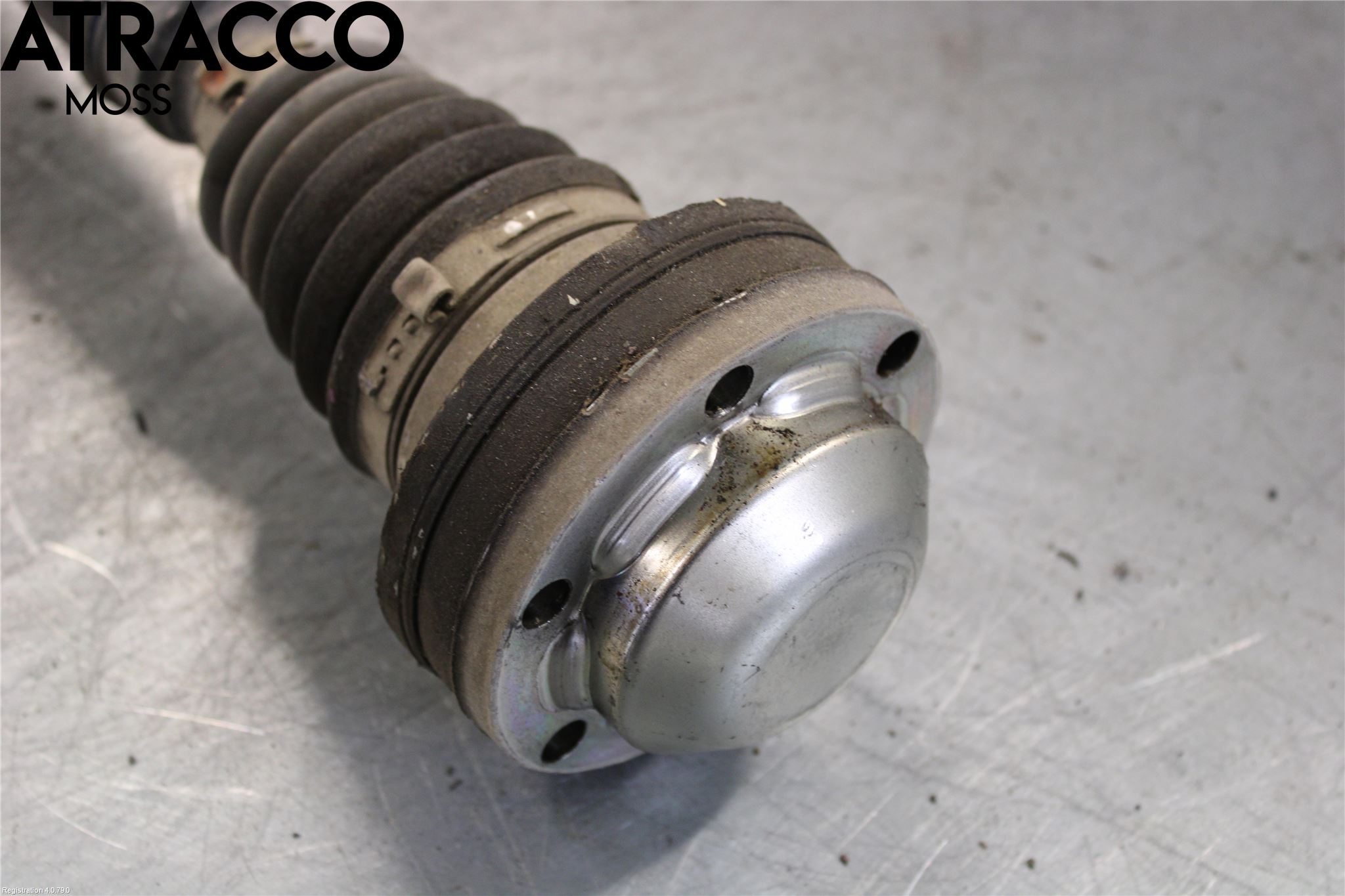 Volkswagen VW GOLF VI 09-13 Drivaksel Foran Kompl Høyre