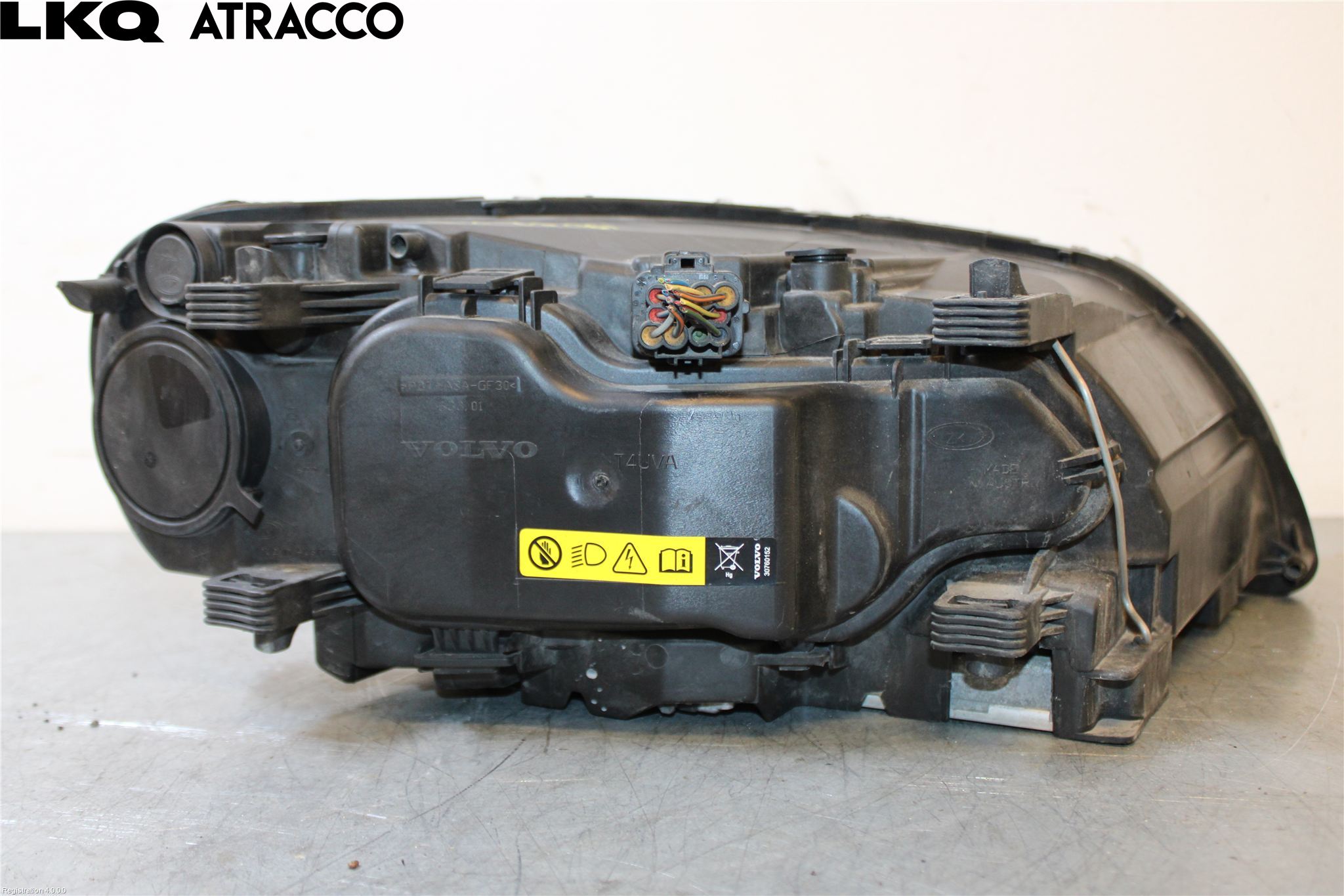 Volvo V70 14-16 Frontlykt Venstre