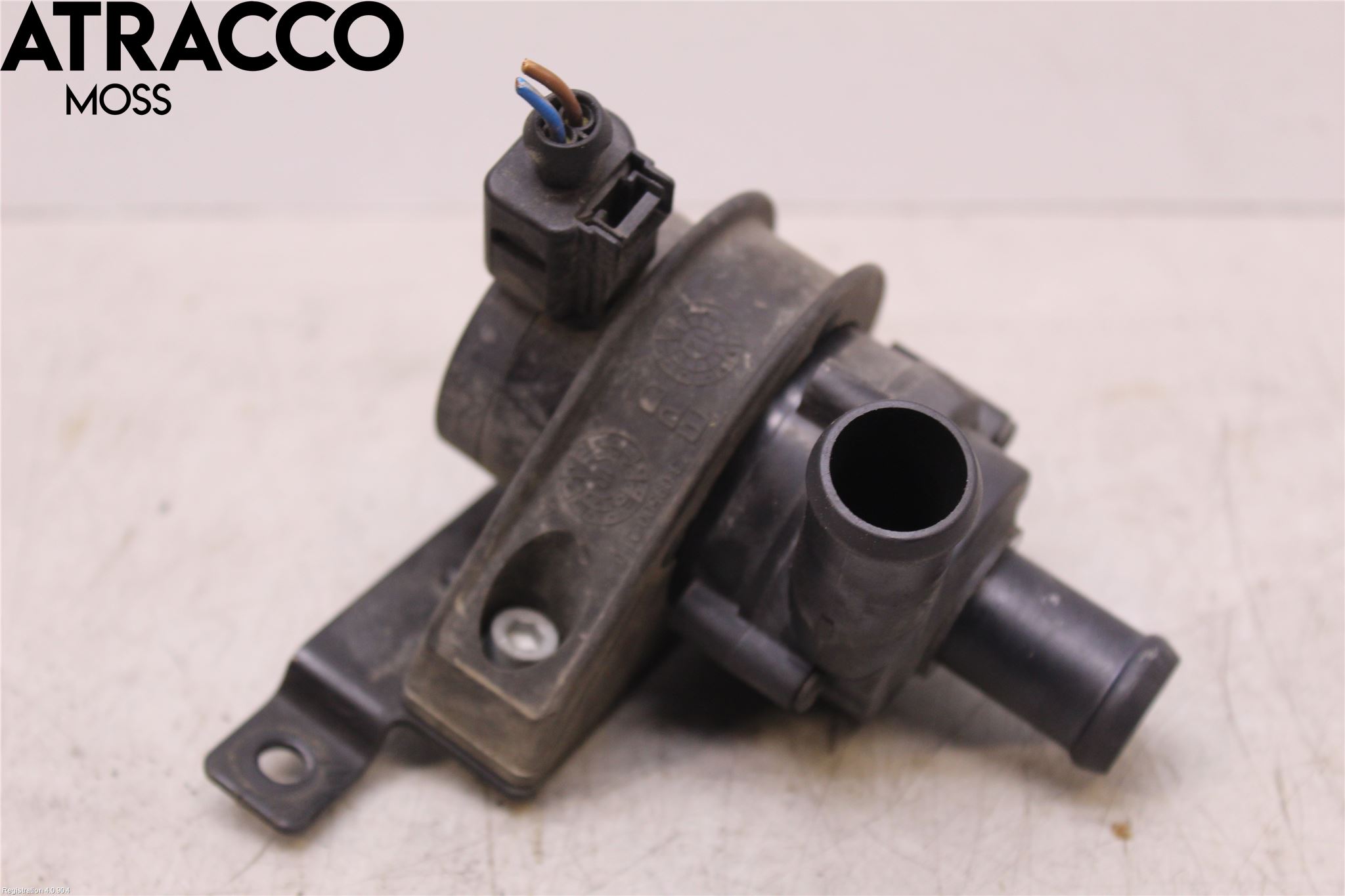 Volkswagen VW GOLF VI 09-13 Vannpumpe