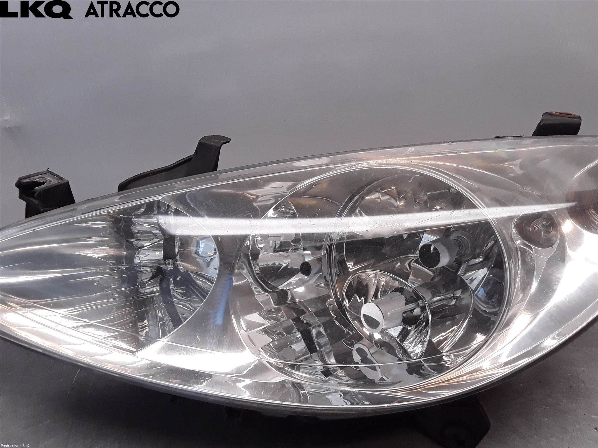 Peugeot 307     01-05 Frontlykt Venstre