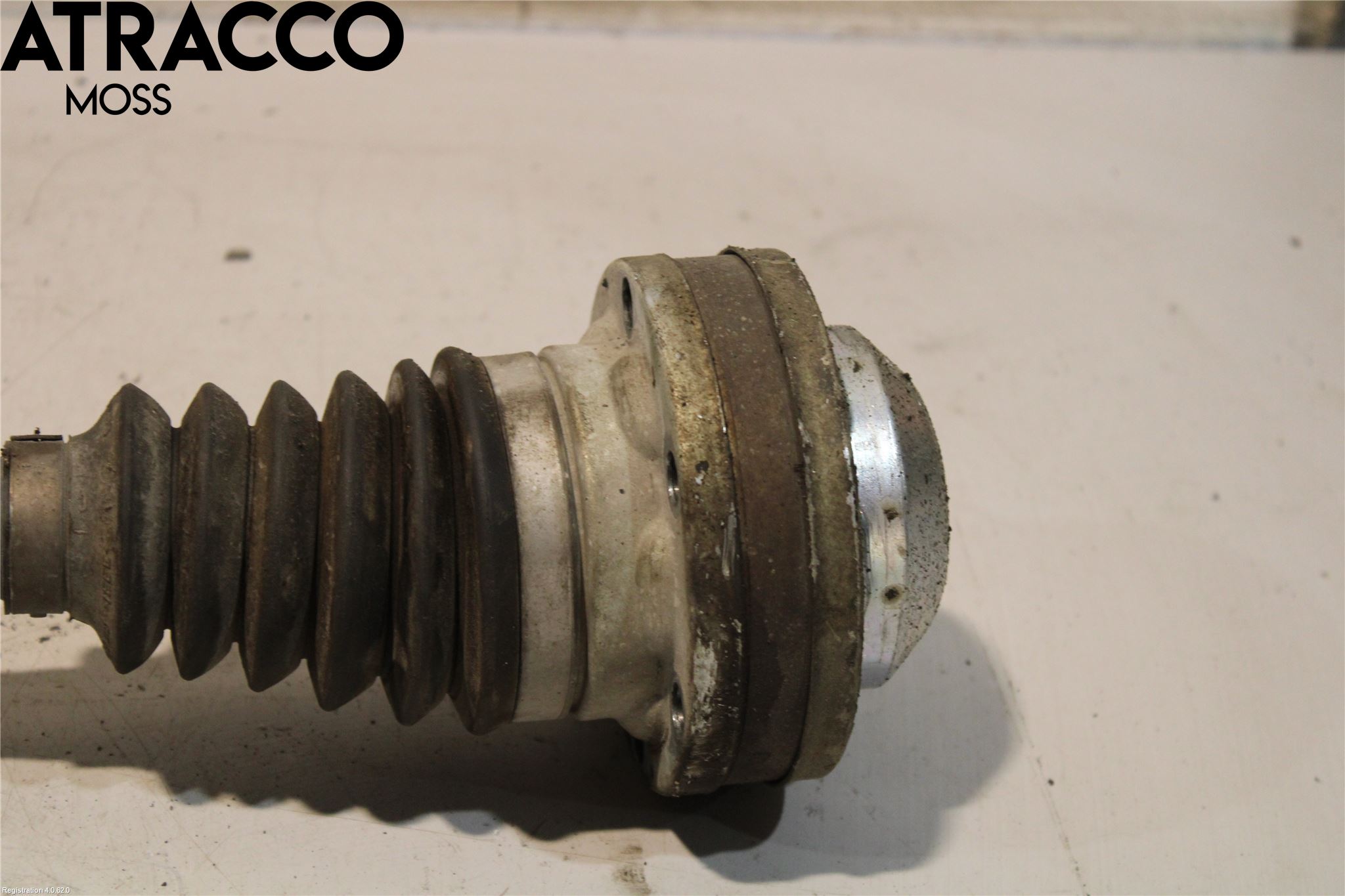 Volkswagen VW PASSAT 05-11 Drivaksel Foran Kompl Venstre