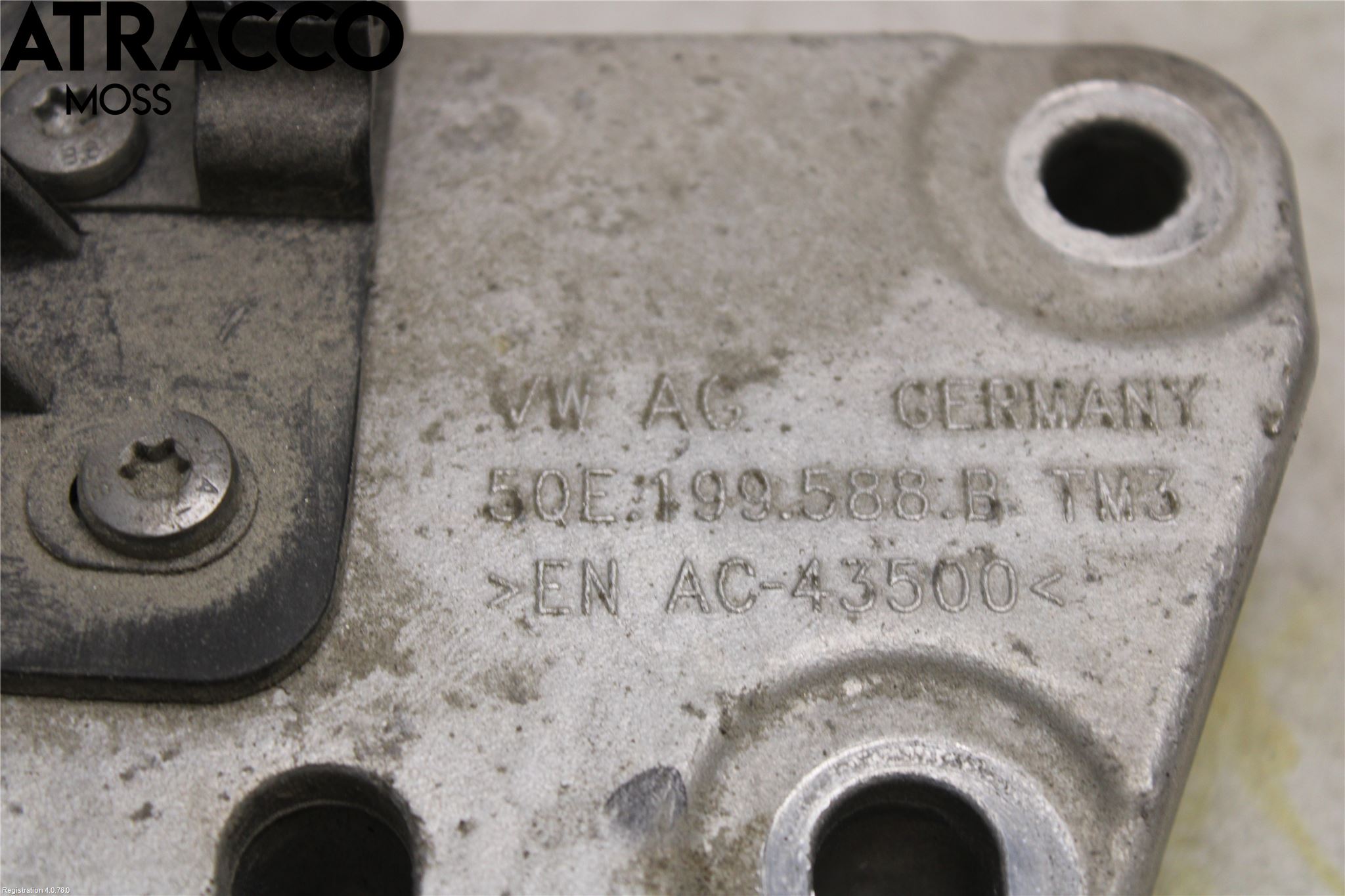 Volkswagen VW GOLF / E-GOLF VII 13-20 Motor Feste Stål-Alu