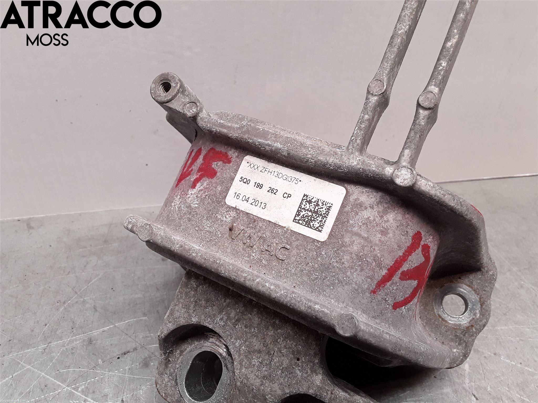 Volkswagen VW GOLF / E-GOLF VII 13-20 Motor Feste Gummi