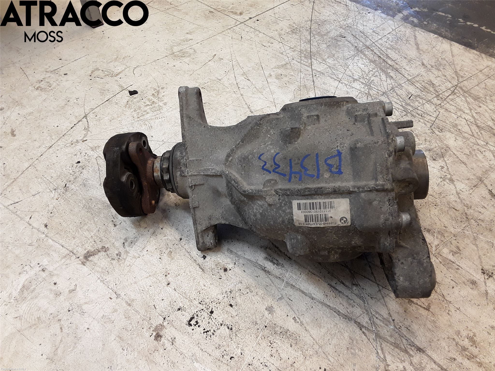 BMW 5 F10/F11/F18 09-17 Bakaksel Kardang Bak -Diff