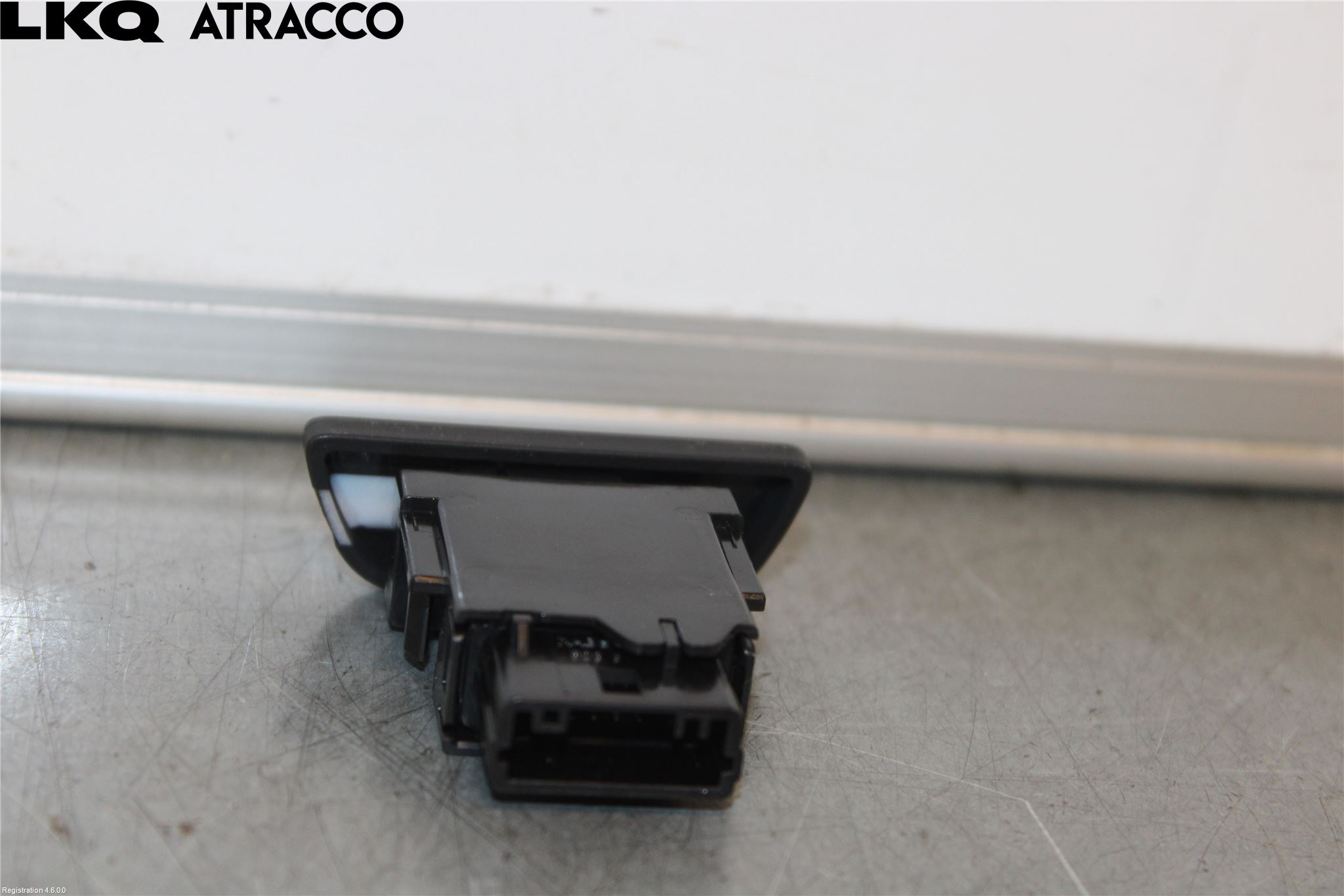 Toyota YARIS XP21 20- Bryter Varsel (Nødblink)