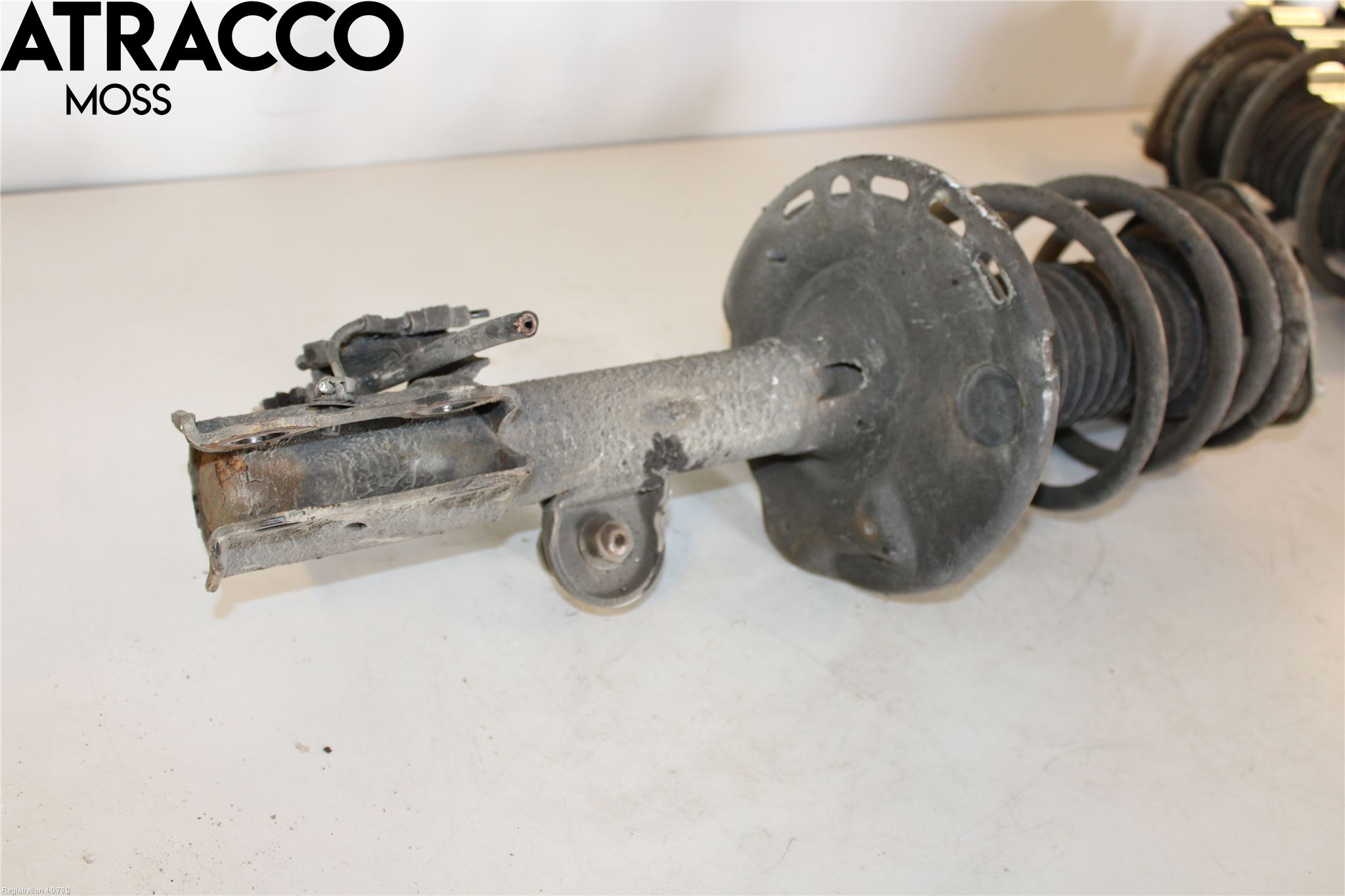 Toyota RAV4 13-18 Fjærbein Foran Høyre