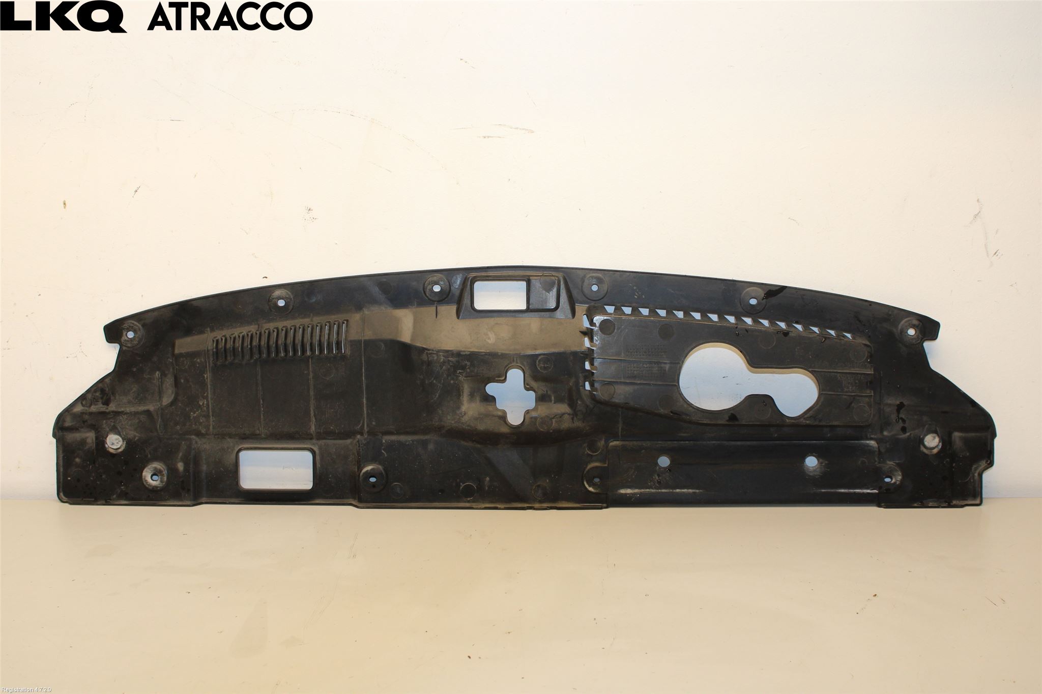 Mitsubishi OUTLANDER 13-21 Støtfanger Foran Plastdeksel