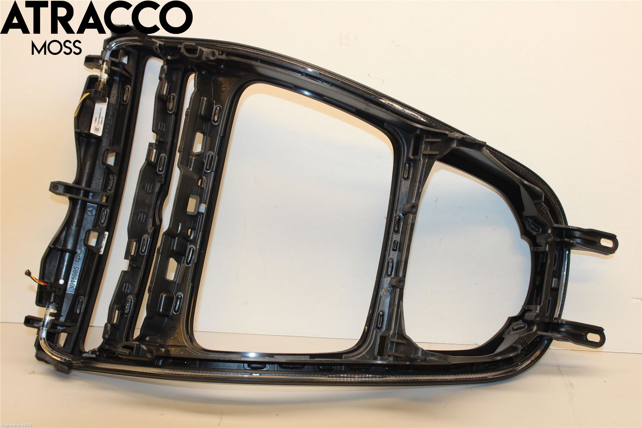 Mercedes-Benz MB E-KLASS (W213) 16-23 Instrumentkonsoll Midt