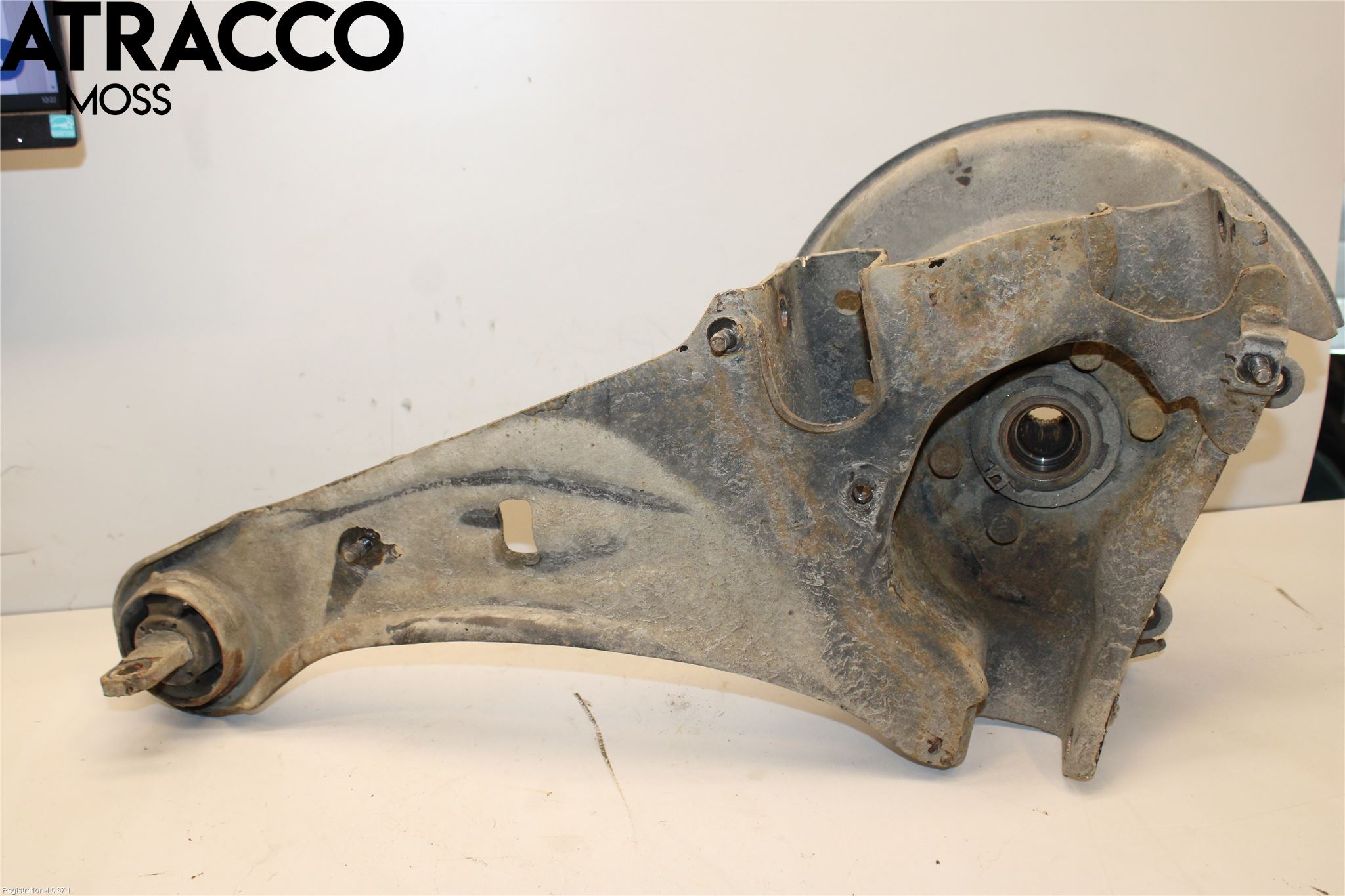 Mitsubishi OUTLANDER 13-21 Spindel Vb