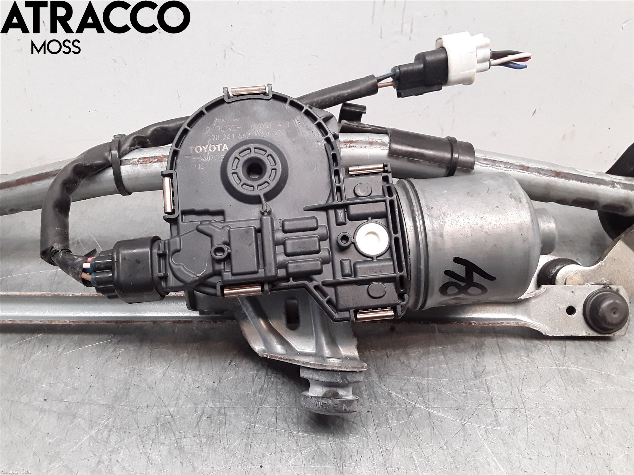 Toyota AVENSIS 09-15 Viskermotor Frontrute