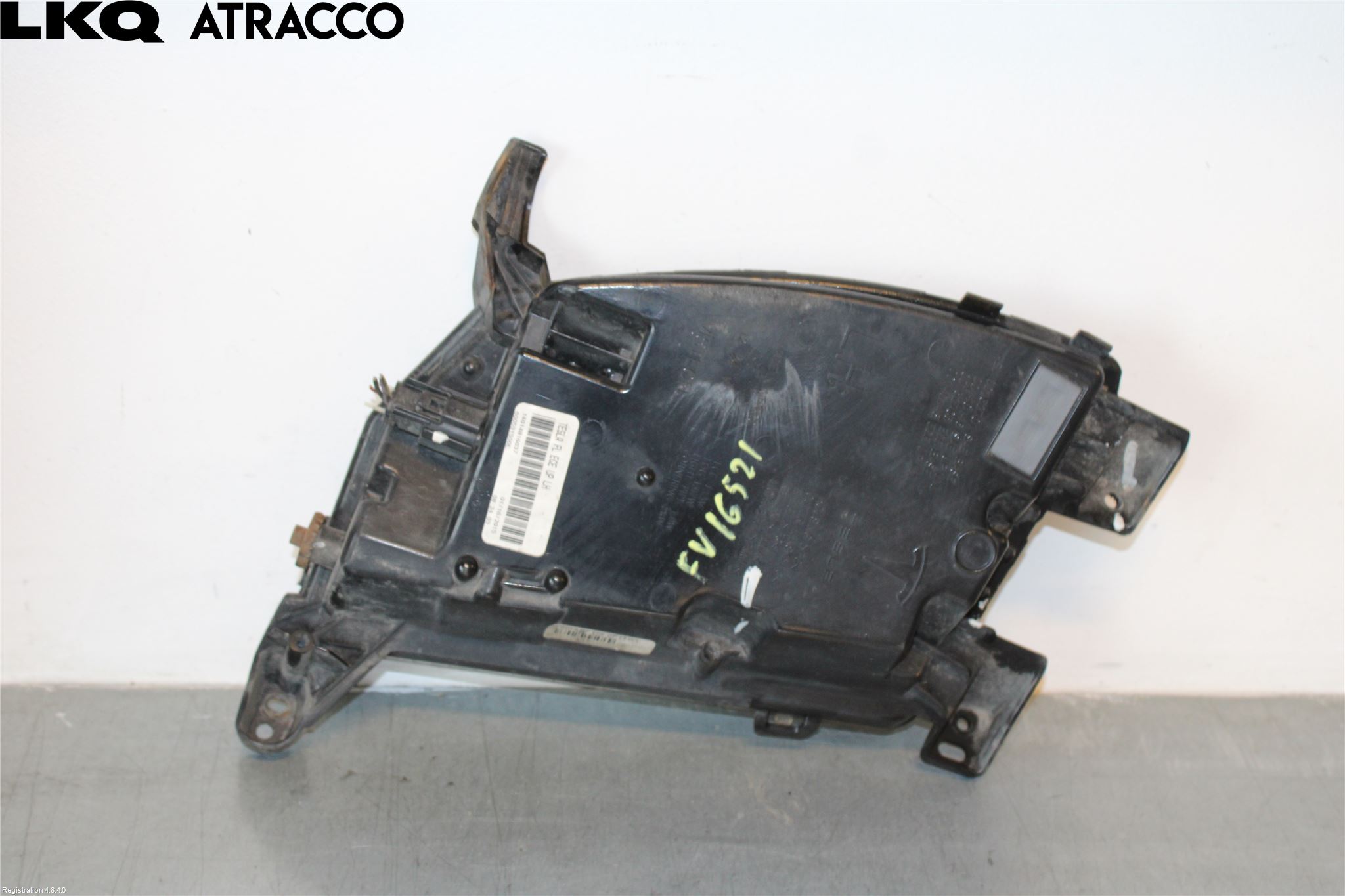 Tesla MODEL S 13- Frontlykt-Kurve-Tåkelys