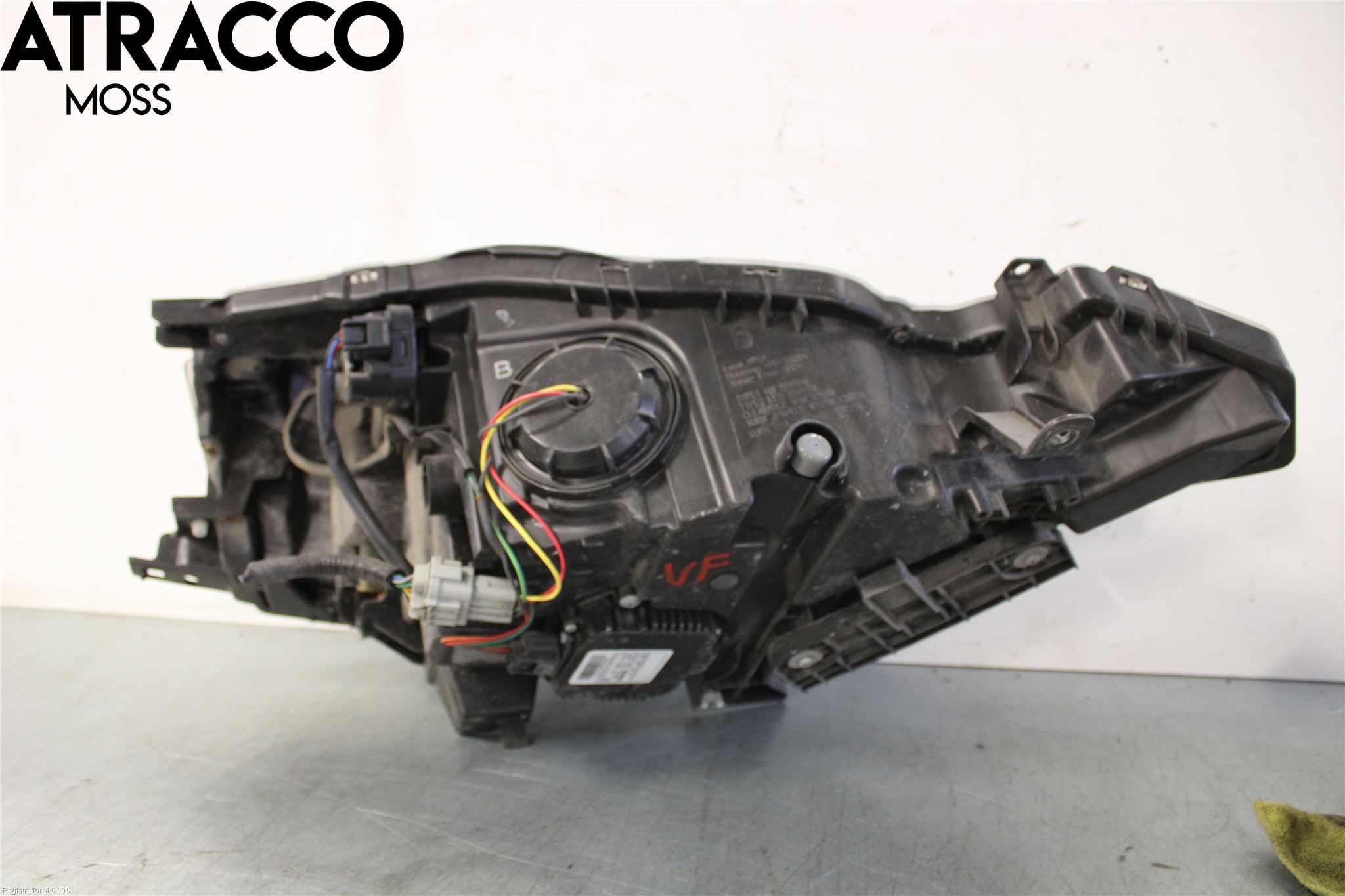 Nissan LEAF 11-17 Frontlykt Venstre