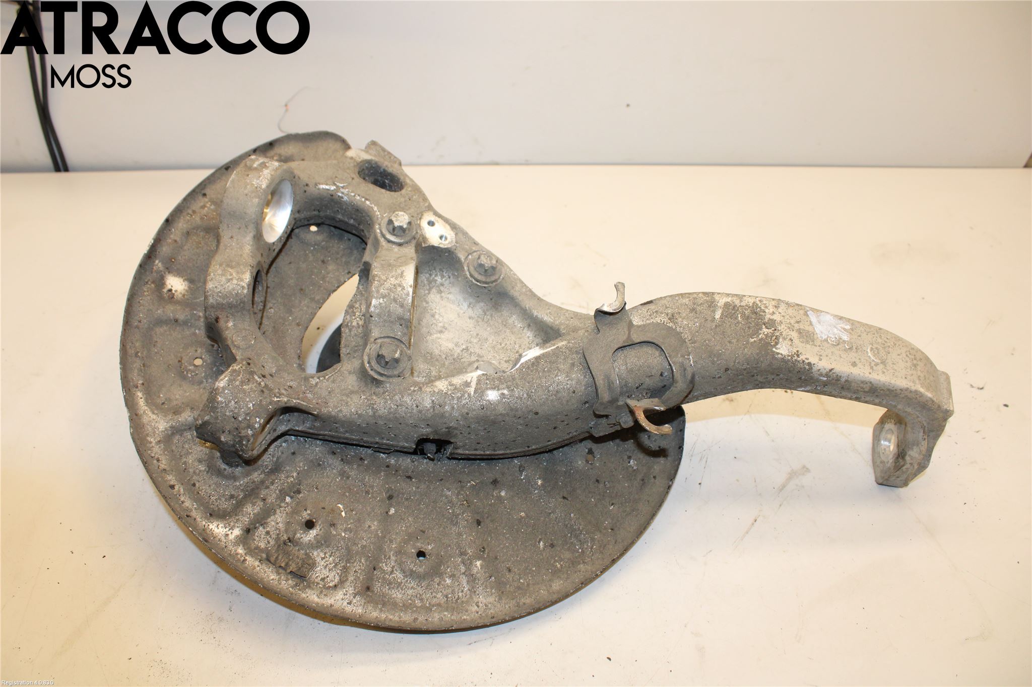 Mercedes-Benz MB C-KLASS (W205) 14-21 Spindel Vf