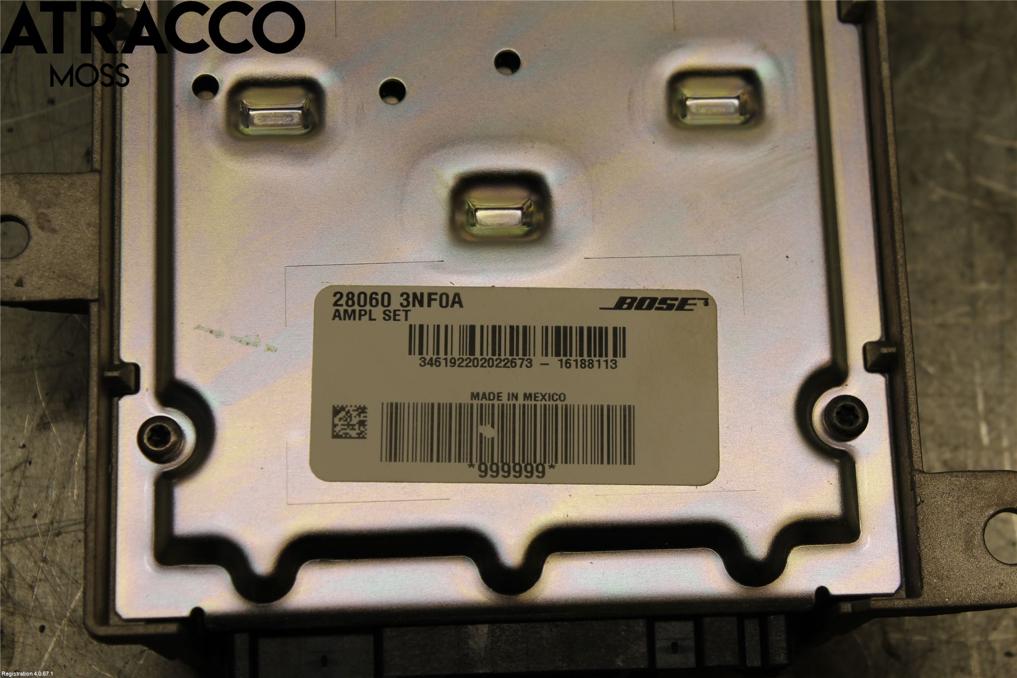 Nissan LEAF 11-17 Stereo Forsterker