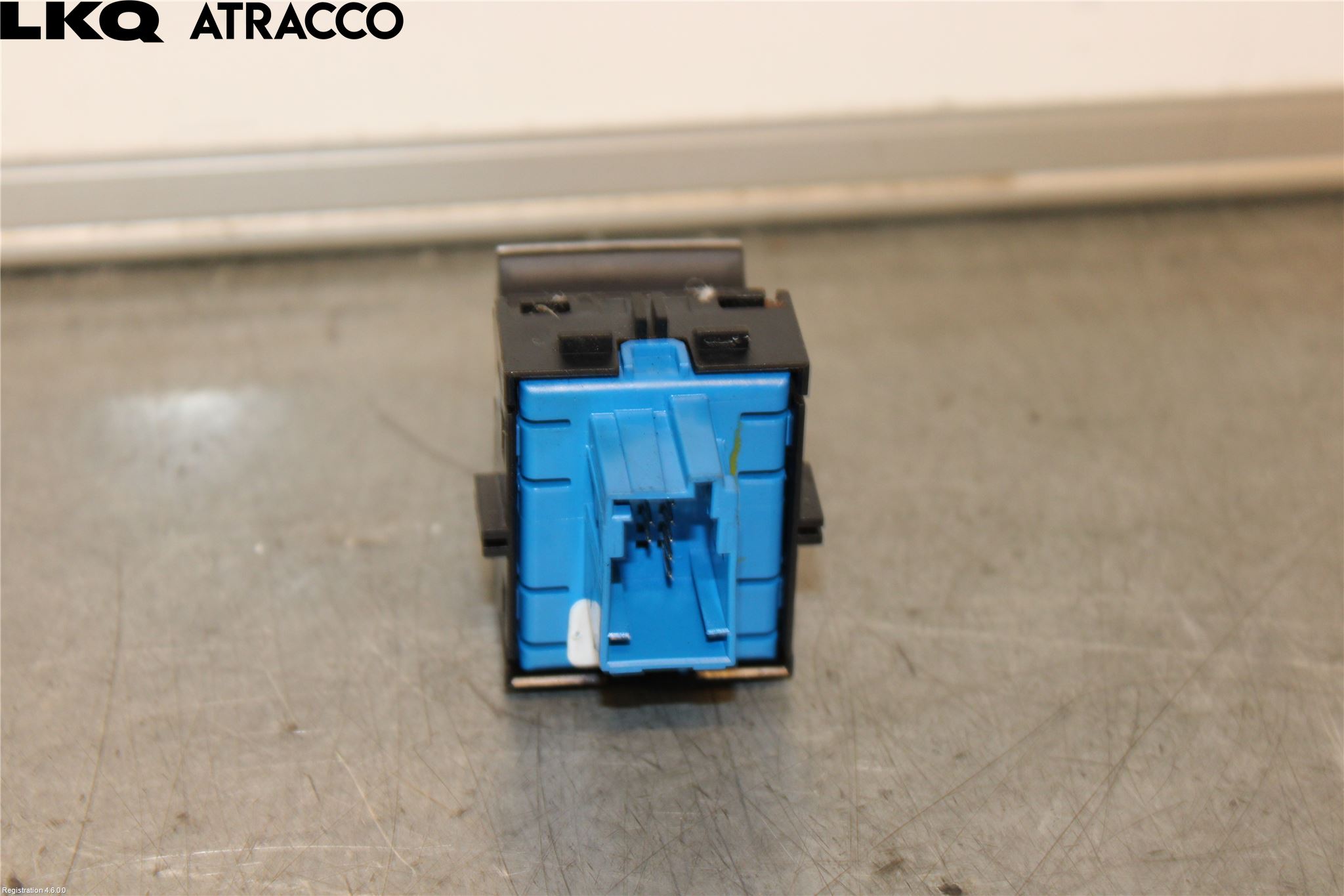 Peugeot 208/E-208 20- Bryter Parkeringsbrems