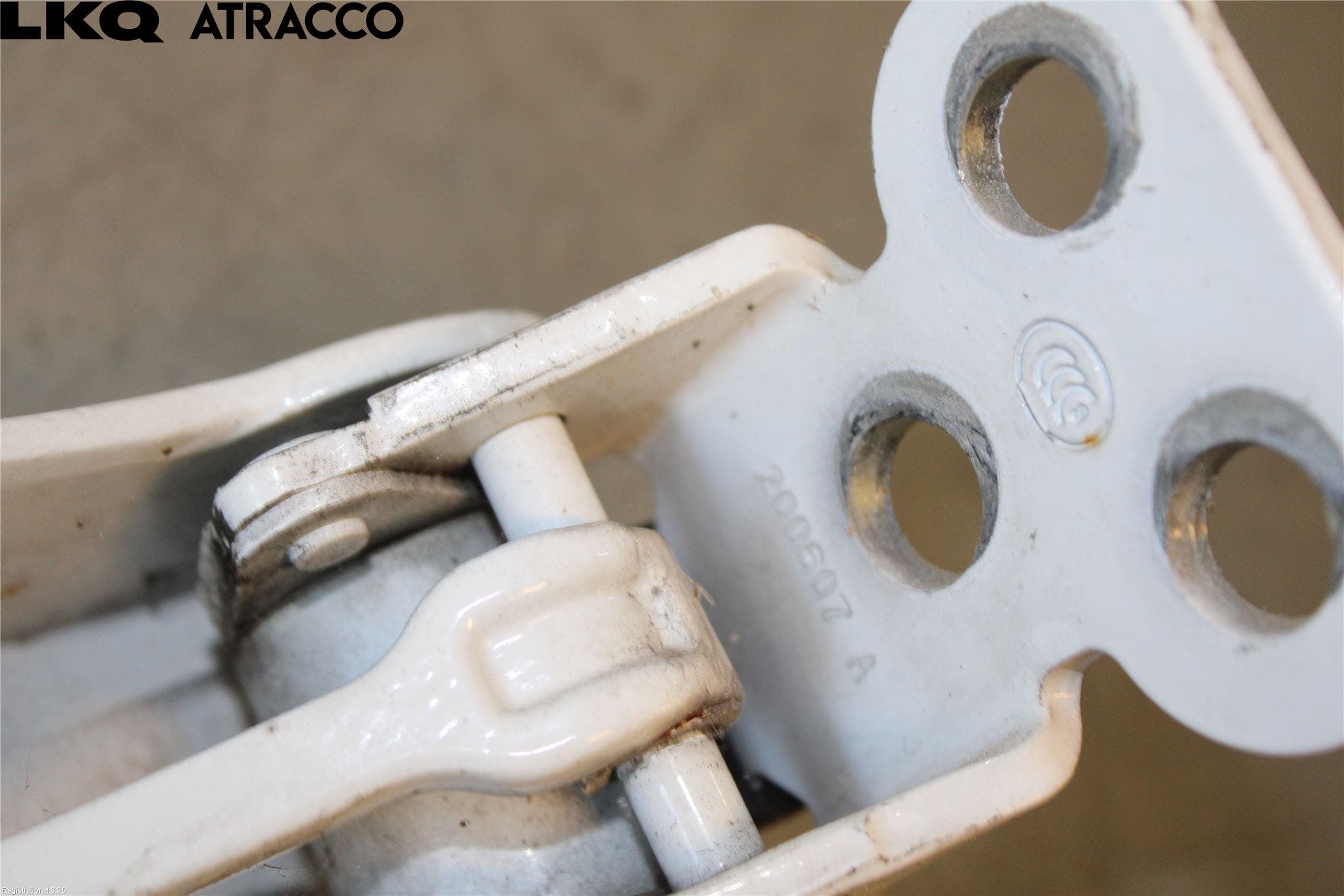 Generic MAXUS E-DELIVER9 22- Dørhengsel