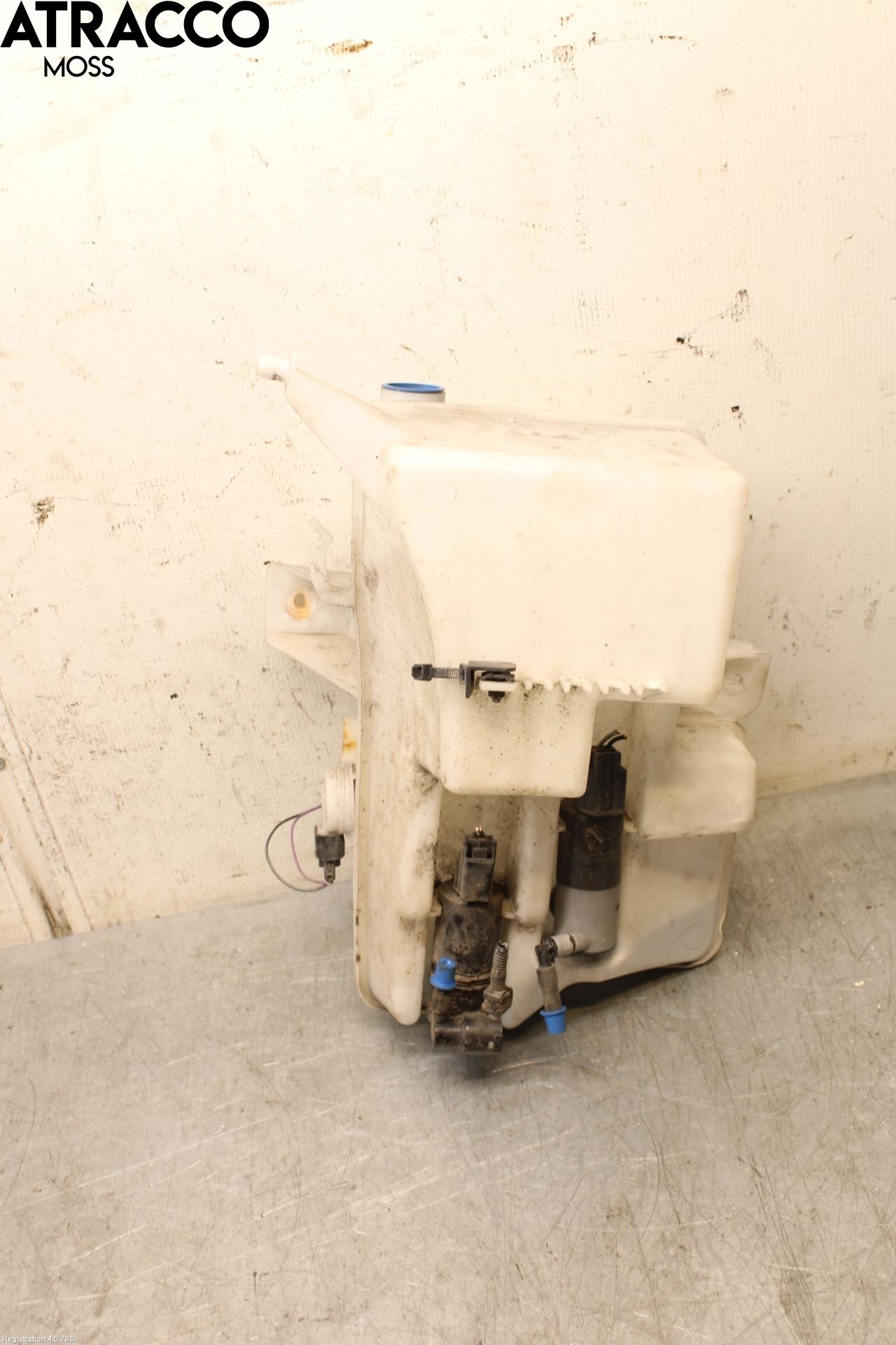 Volvo V40 12-19 Spylerbeholder Frontrute-Lykte