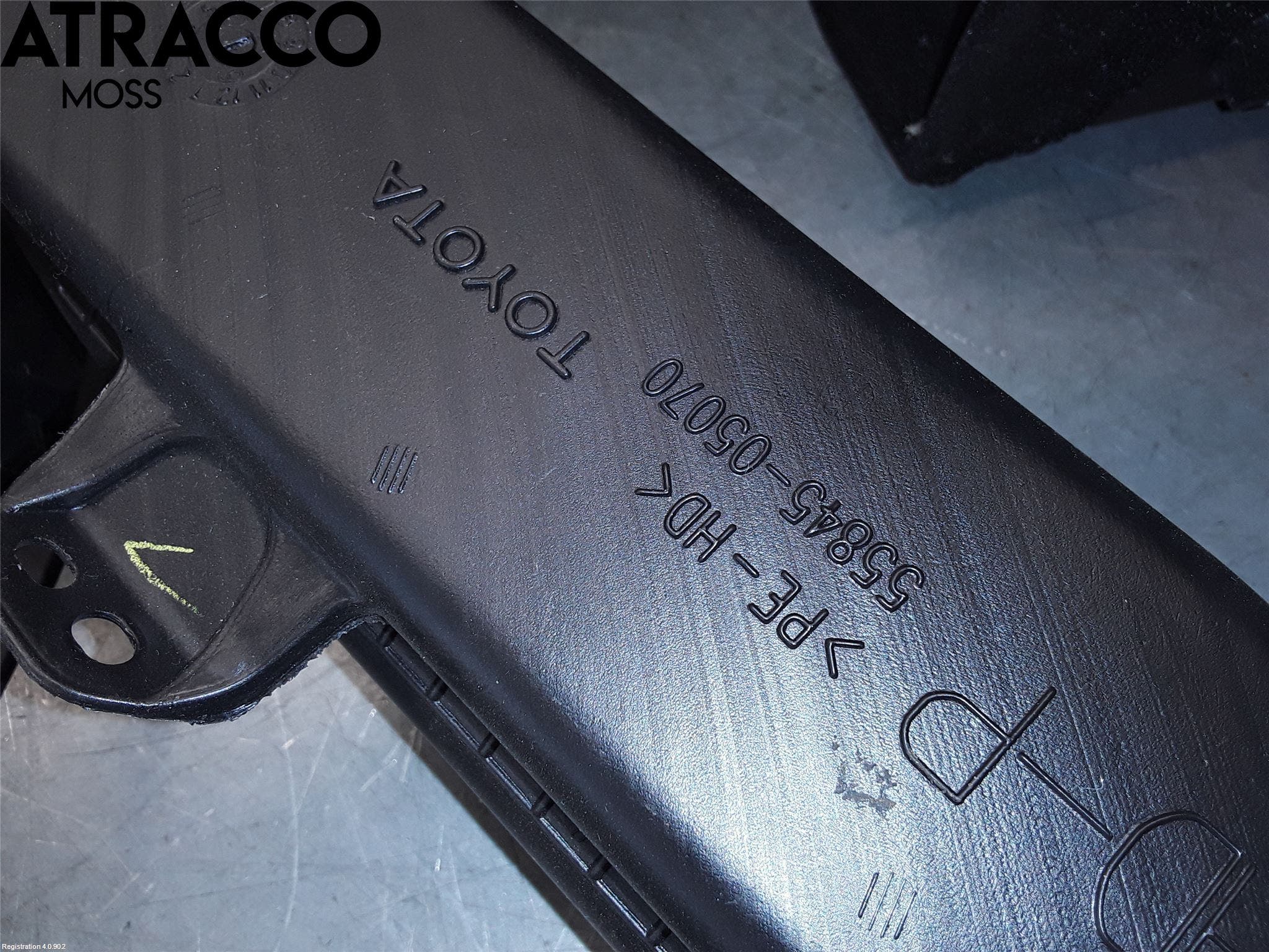 Toyota AVENSIS 09-15 Luftstyring Front