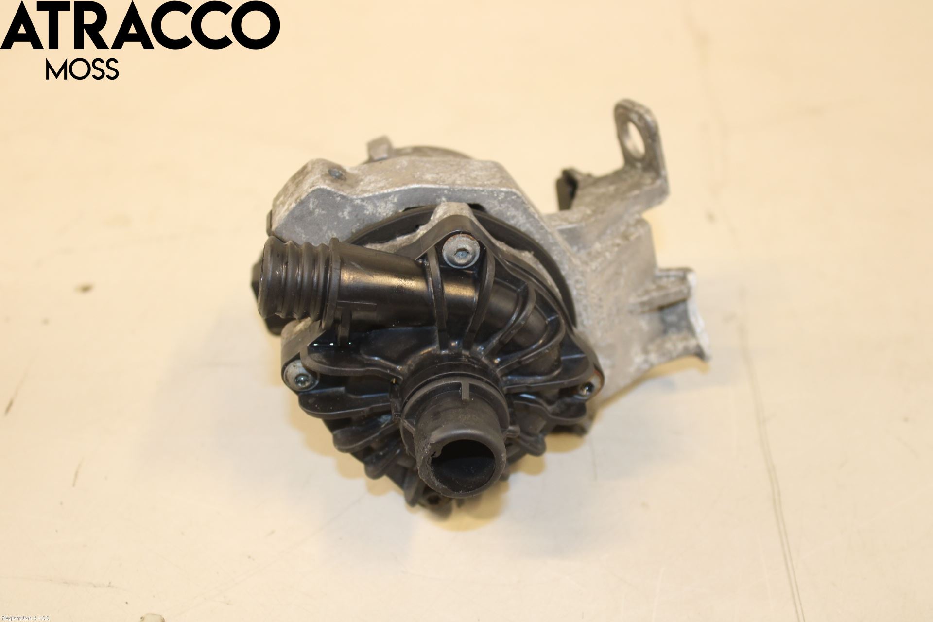 Volvo V60 14-18 Vannpumpe