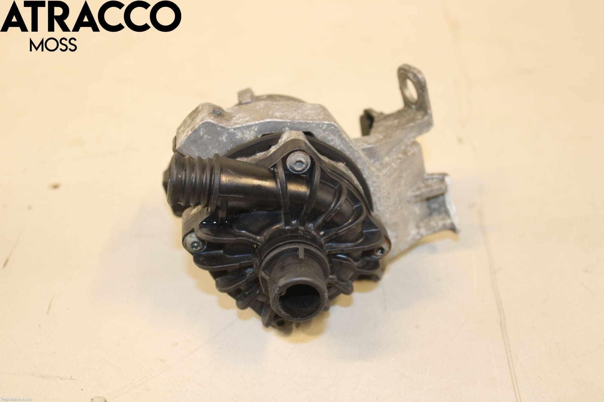 Volvo V60 14-18 Vannpumpe