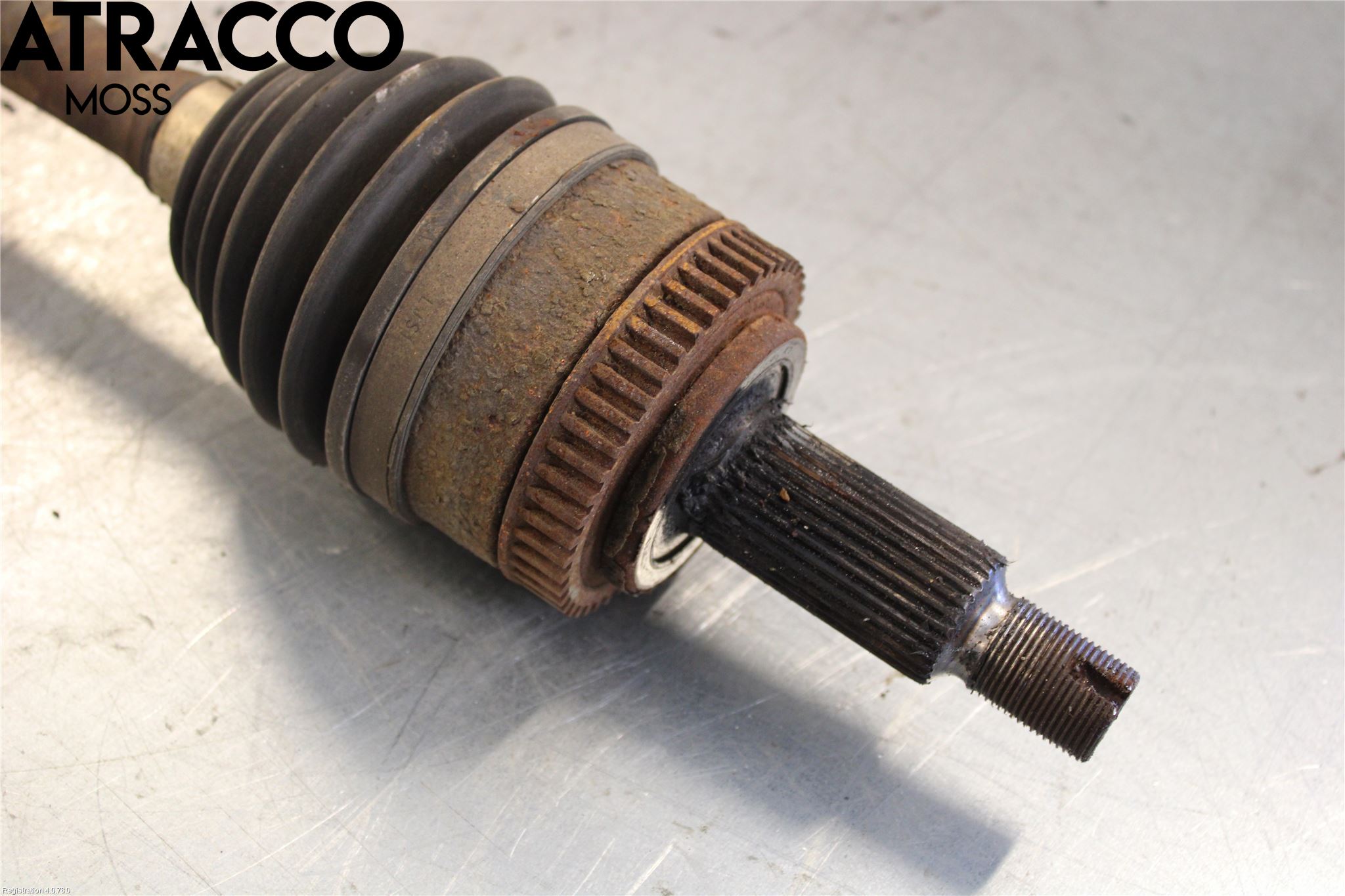 Kia SPORTAGE (SL) 11-15 Drivaksel Foran Kompl Venstre