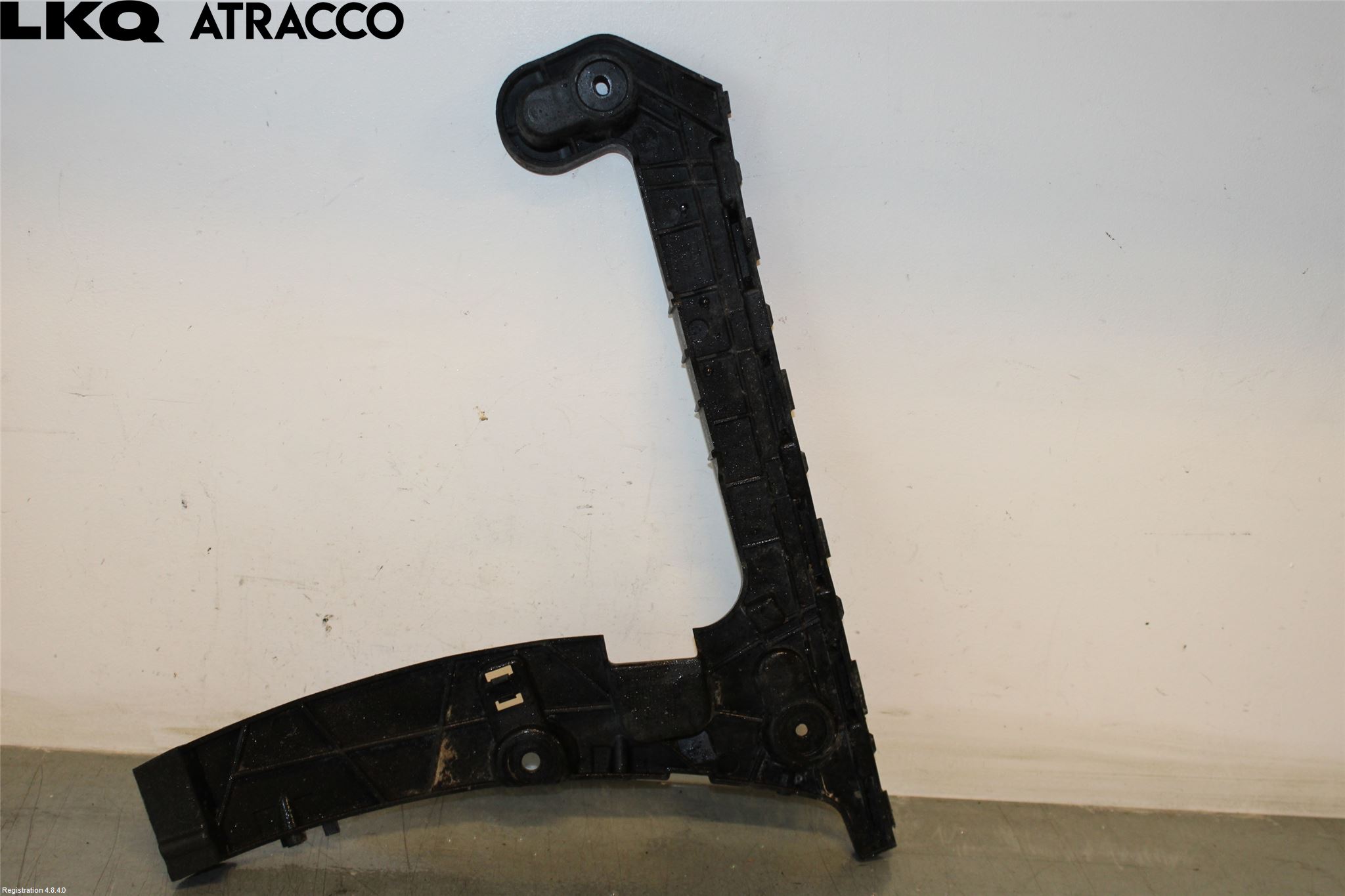 Audi A4/S4 B9 16-19 Støtfanger Bak Feste