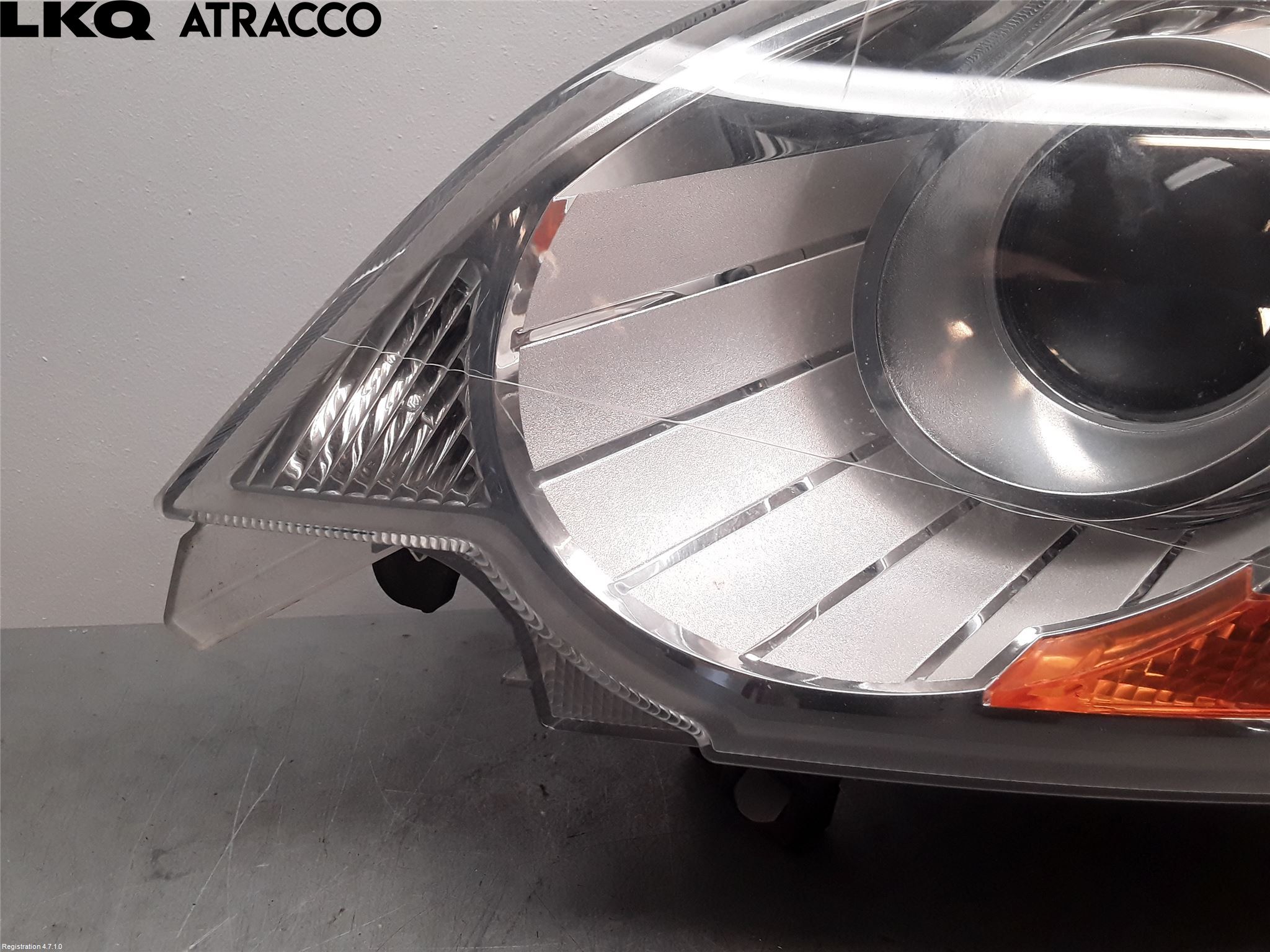 Ford KUGA 08-12 Frontlykt Venstre